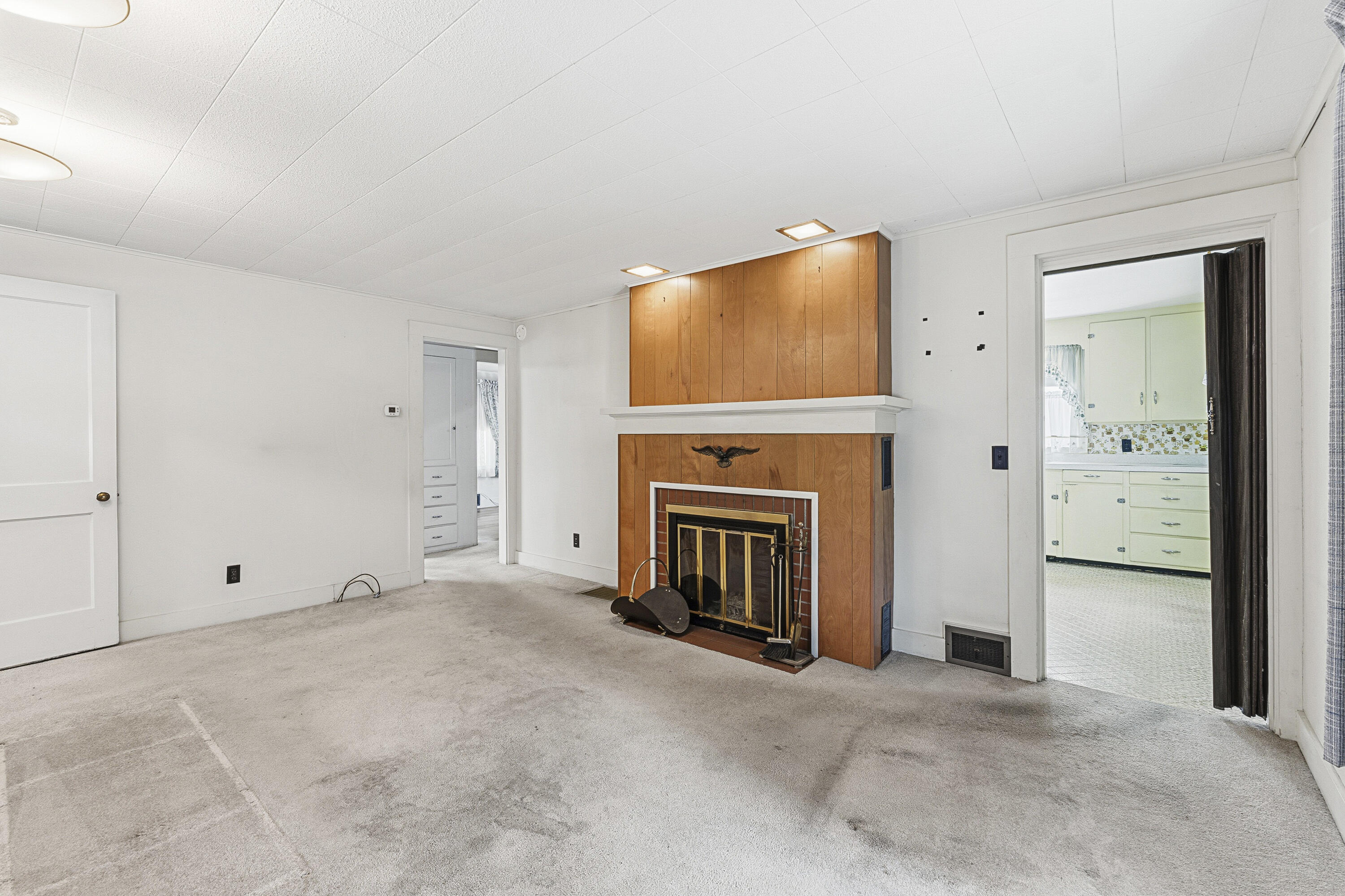 137 Pleasant Street Property Photo 12