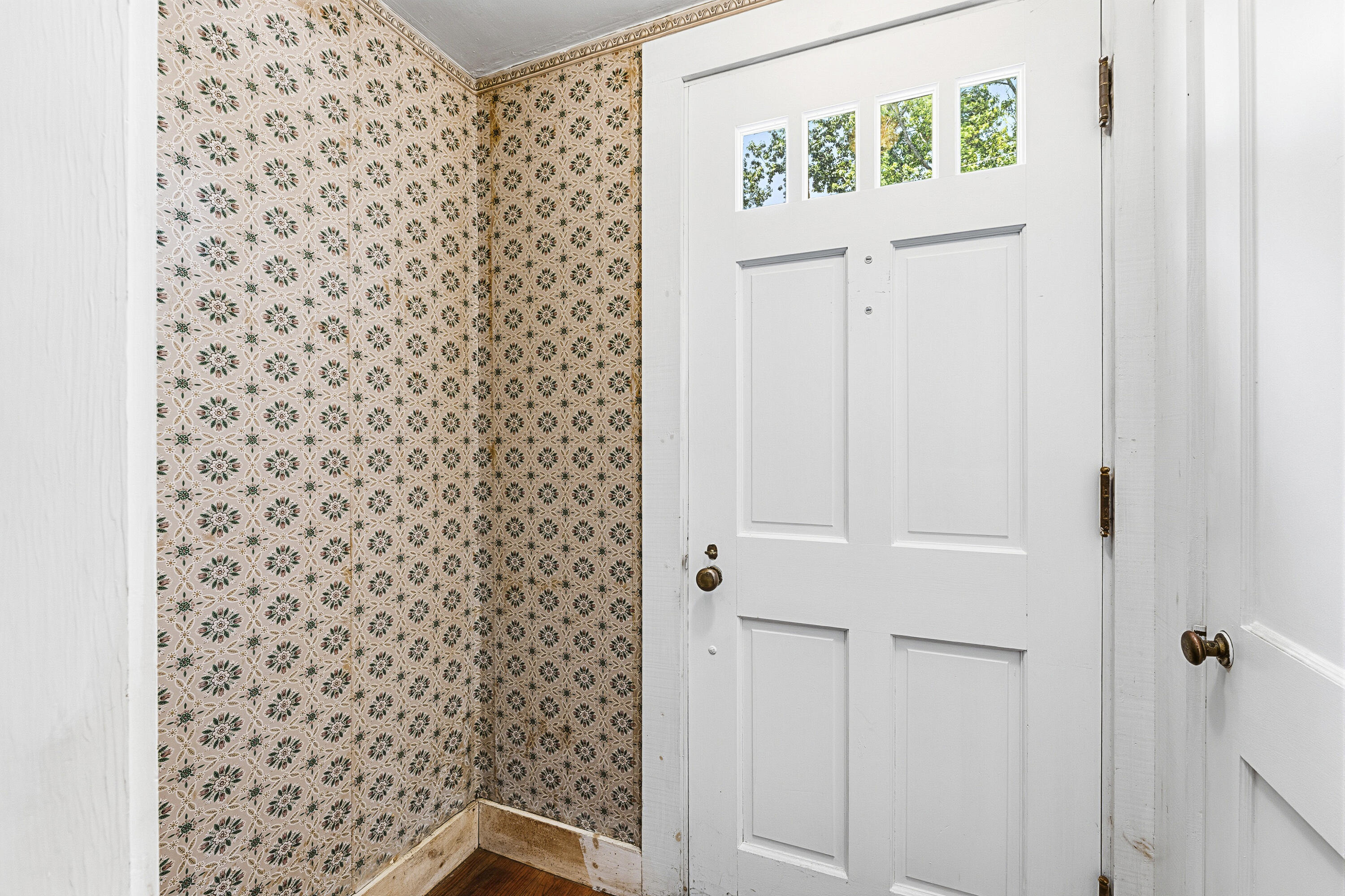 137 Pleasant Street Property Photo 14