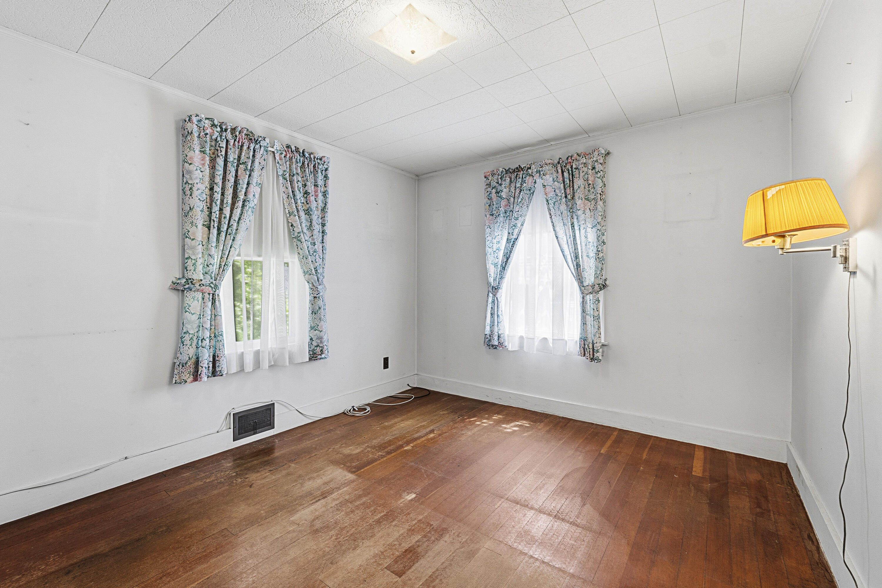 137 Pleasant Street Property Photo 20