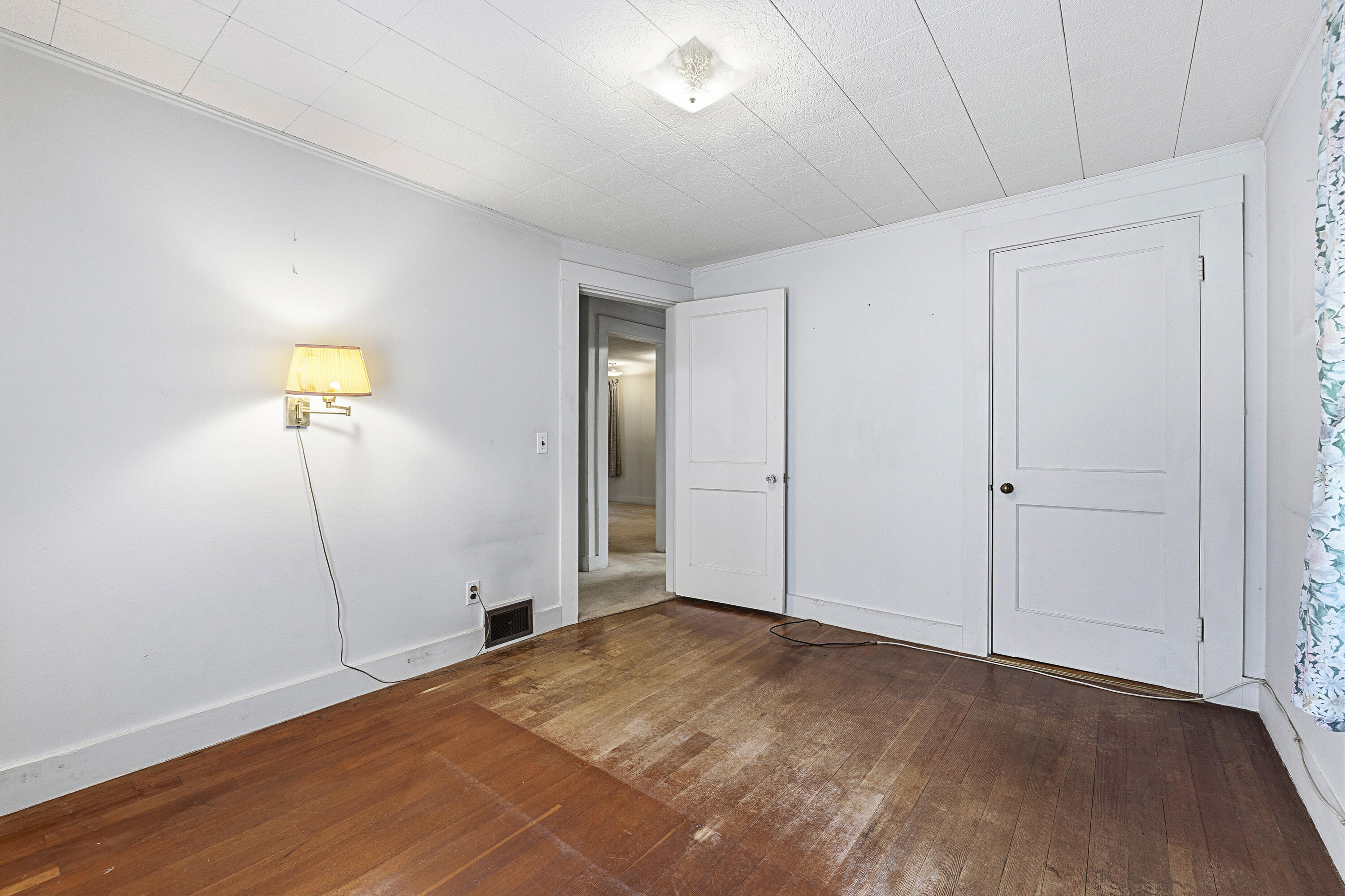 137 Pleasant Street Property Photo 21
