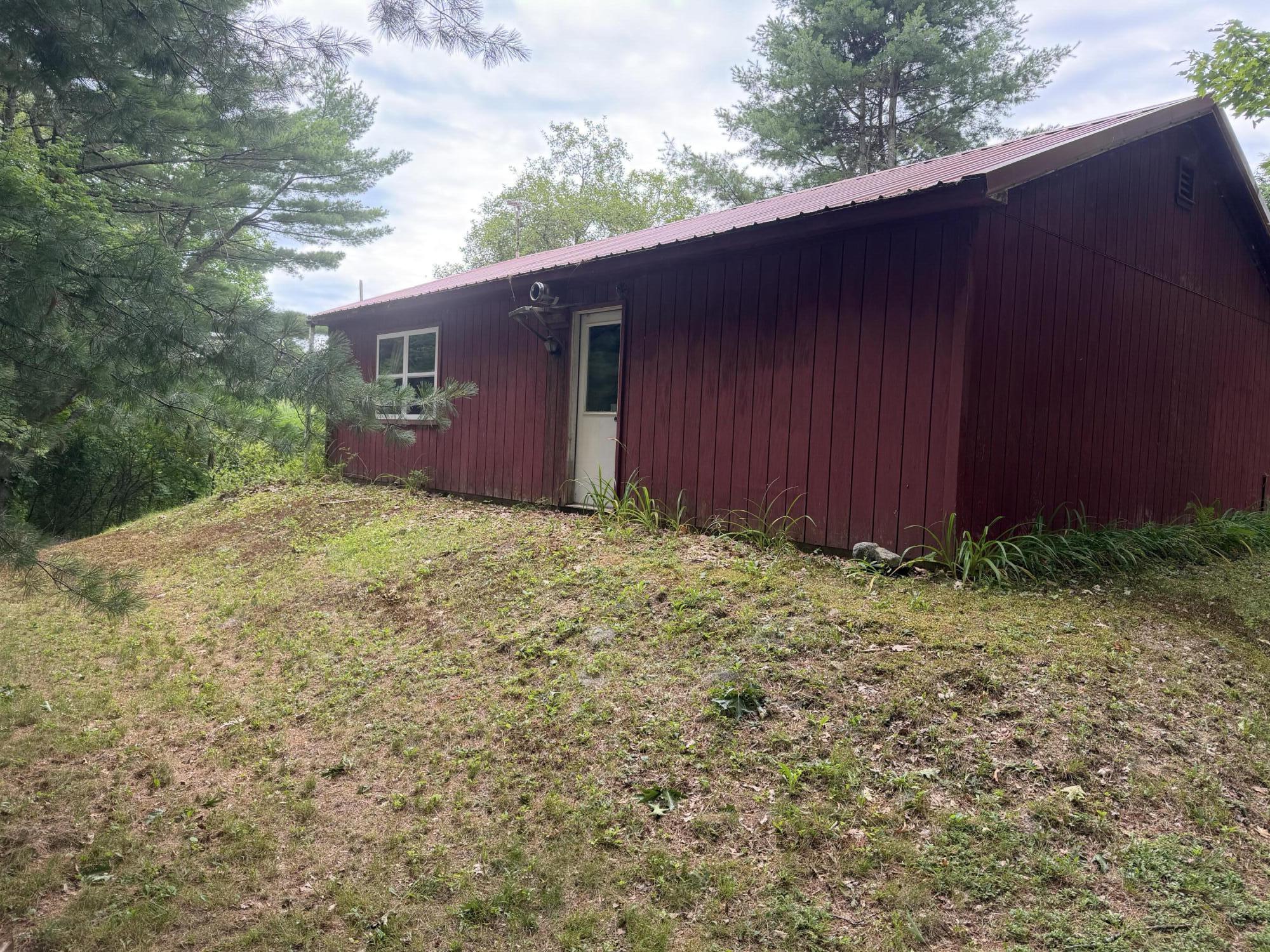 371 E Neck Road Property Photo 1