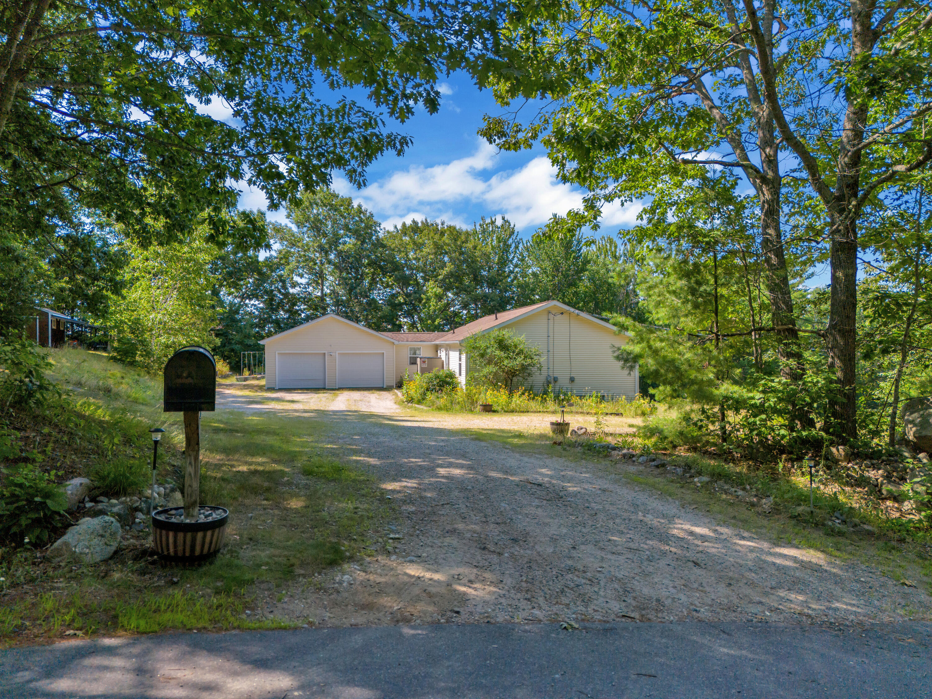 38 Coffin Hill Road Property Photo 5