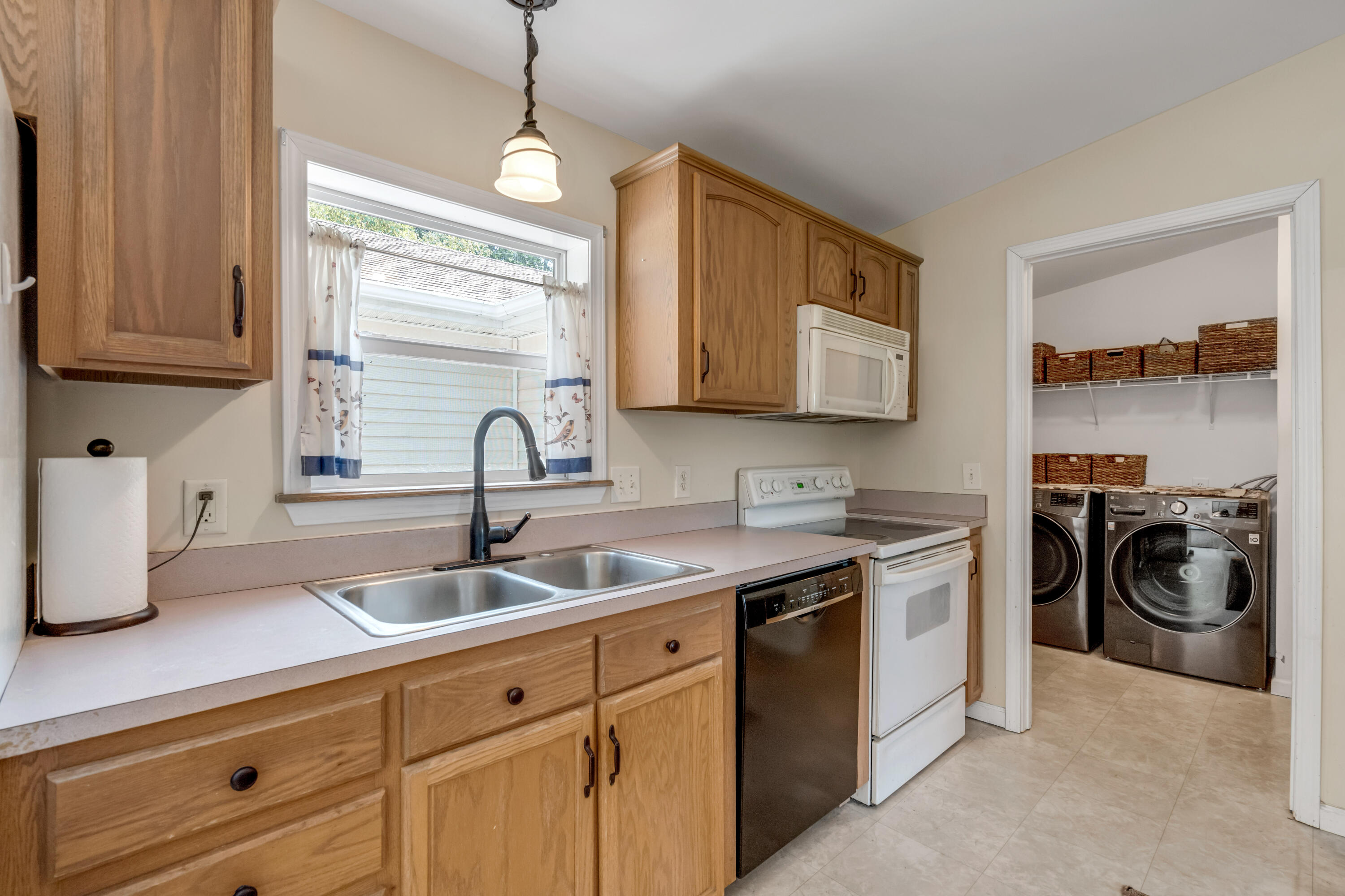 38 Coffin Hill Road Property Photo 28