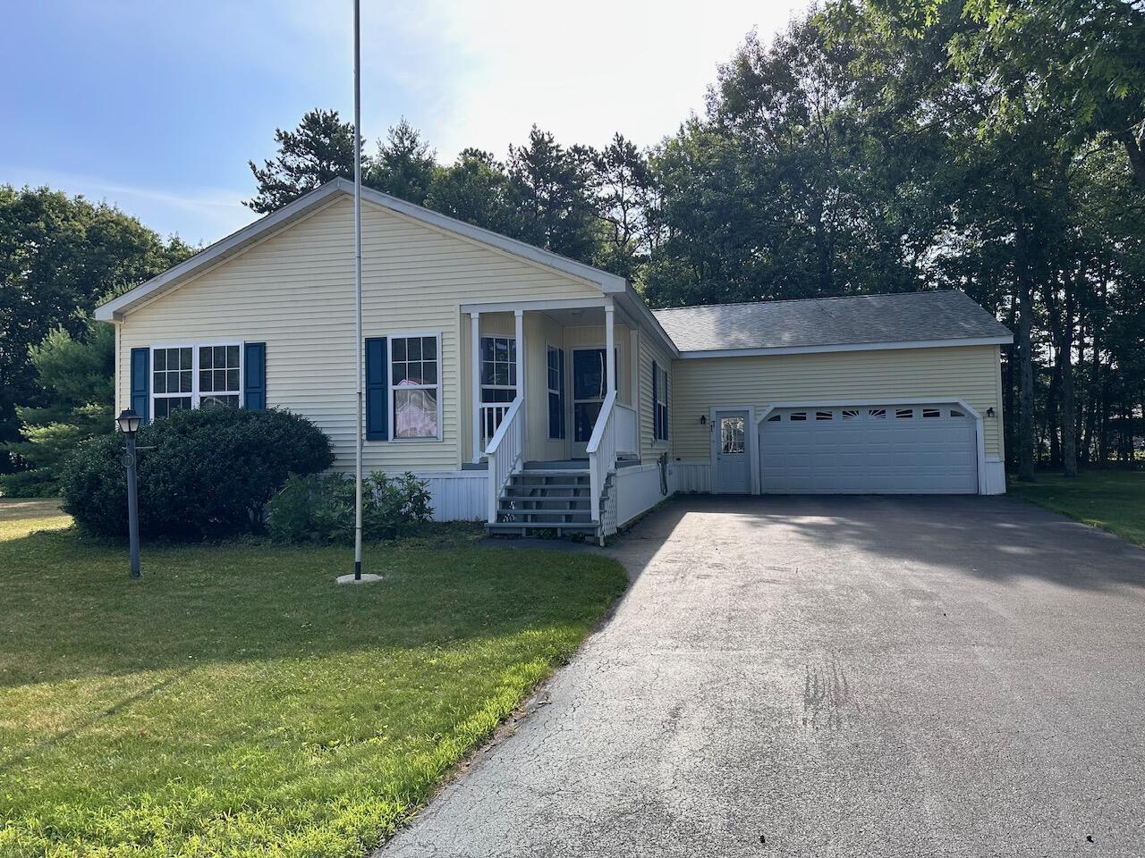 17 Candlewood Drive Property Photo 1