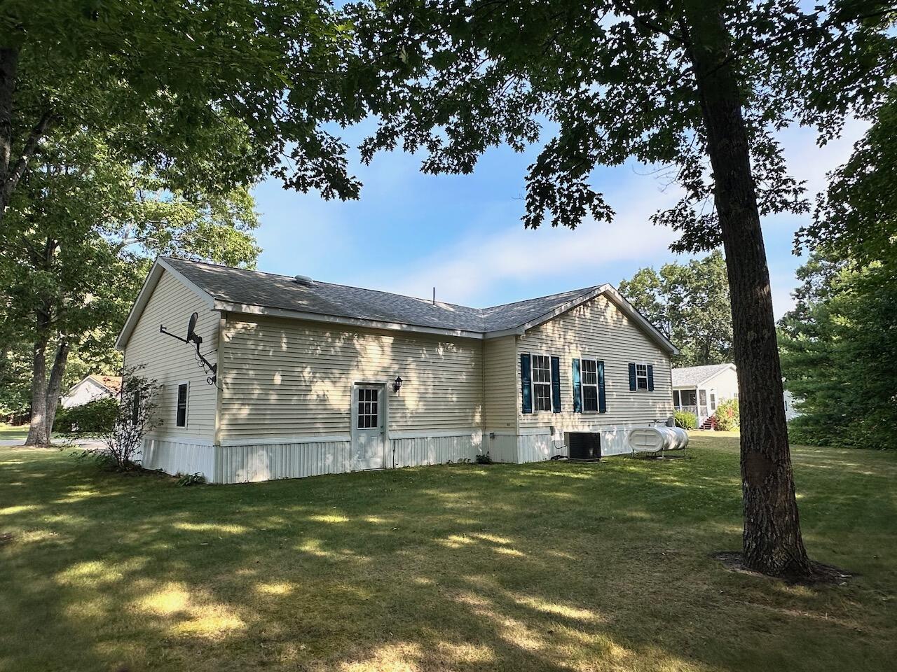 17 Candlewood Drive Property Photo 3
