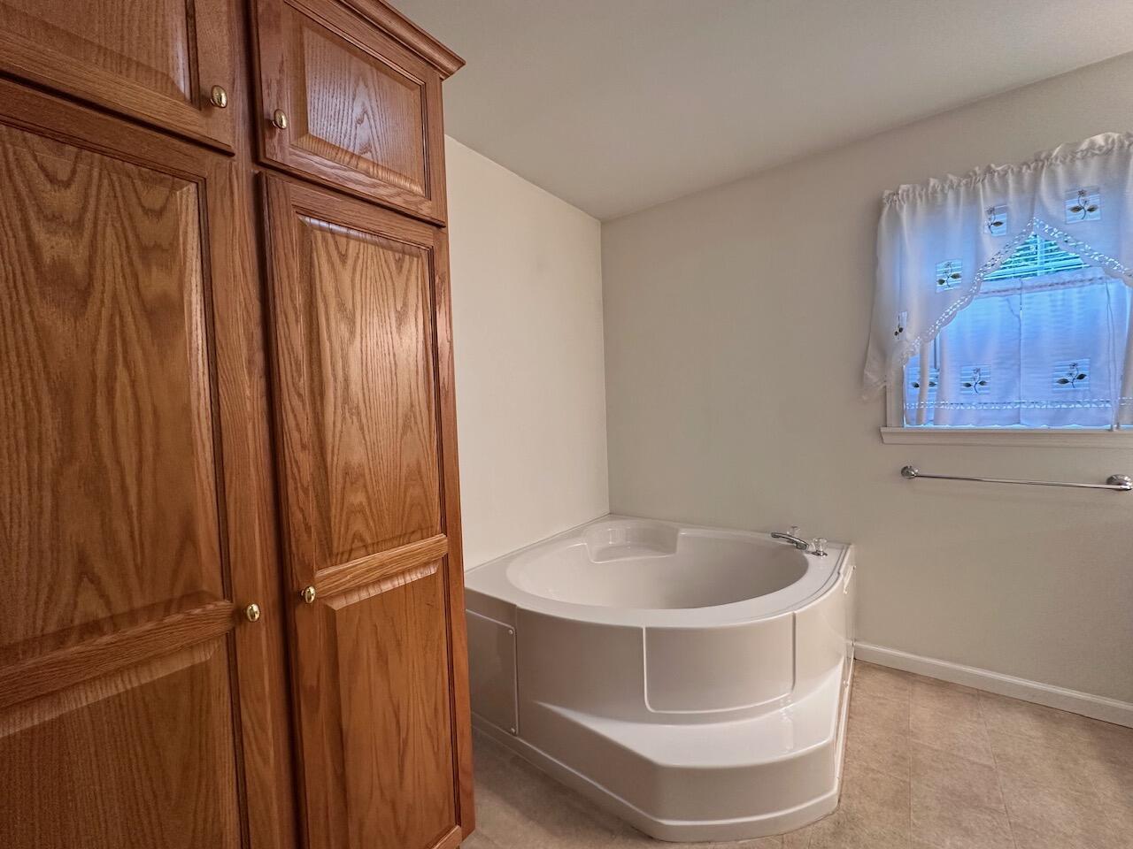 17 Candlewood Drive Property Photo 16