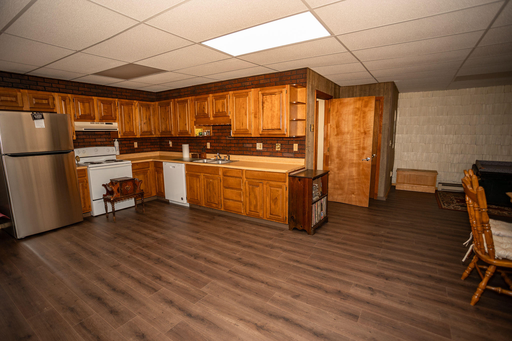 635-636 Waldo Street Property Photo 6