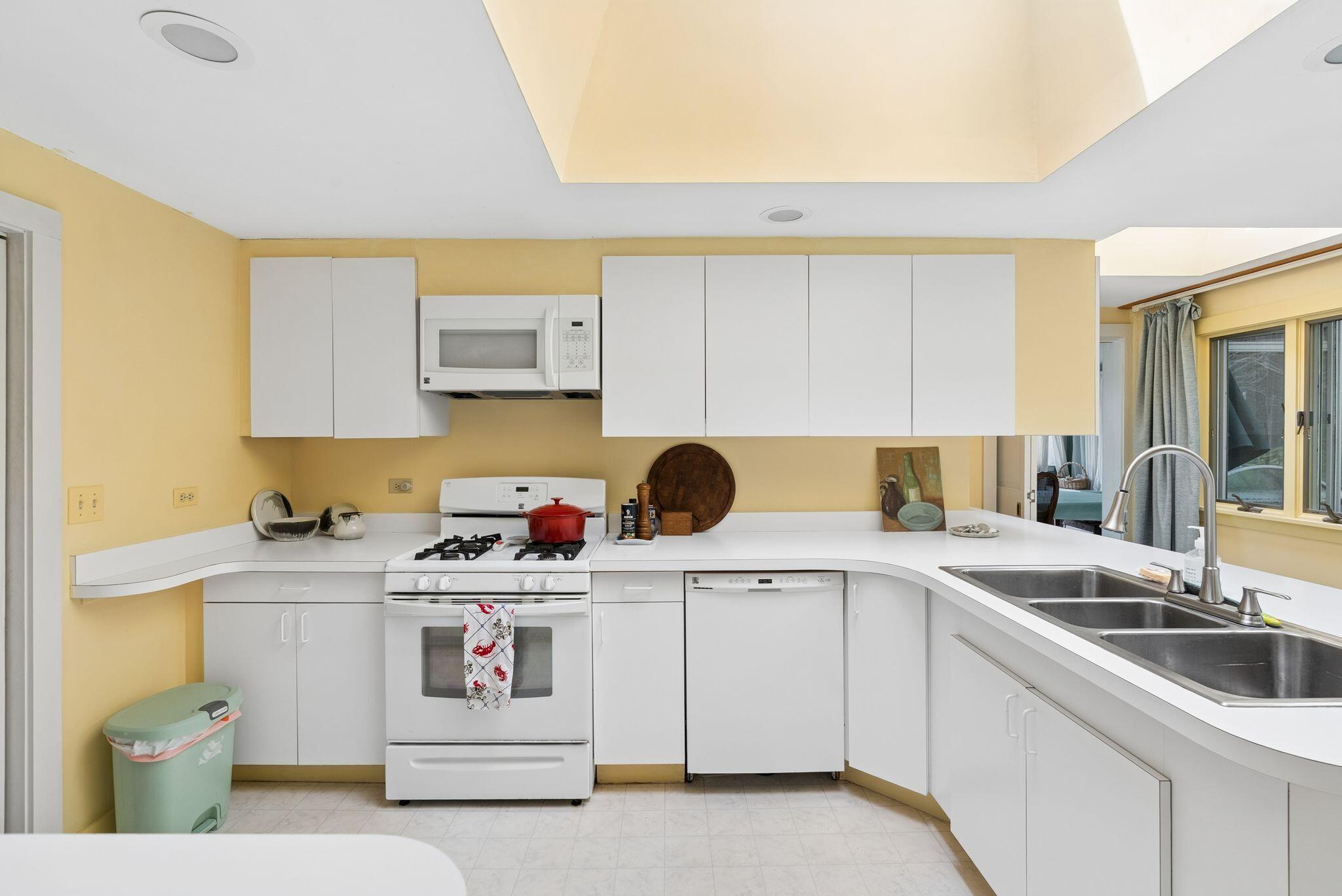 195 Beach Road Property Photo 12
