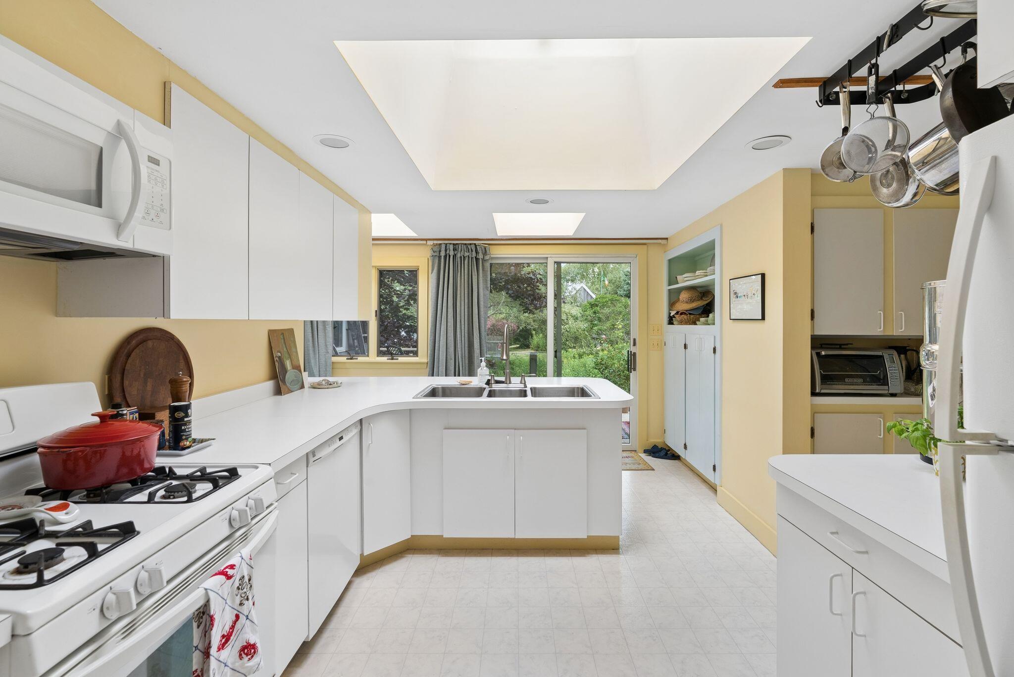 195 Beach Road Property Photo 19