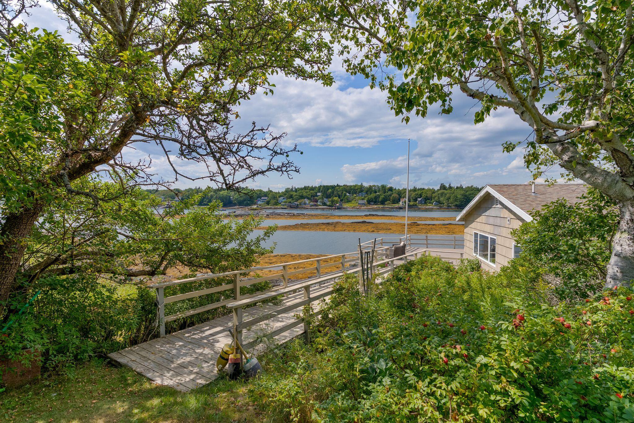 195 Beach Road Property Photo 34