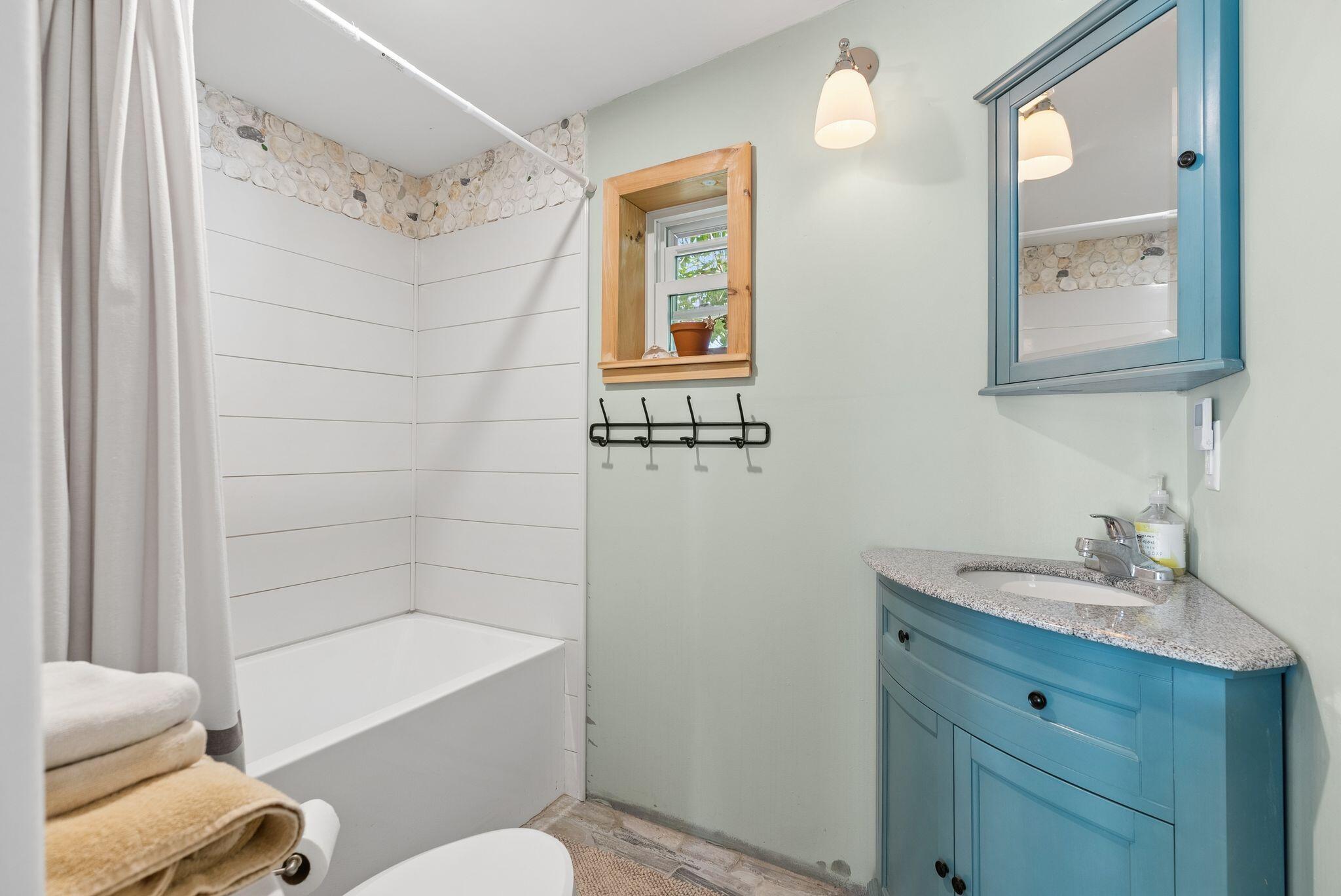 195 Beach Road Property Photo 44