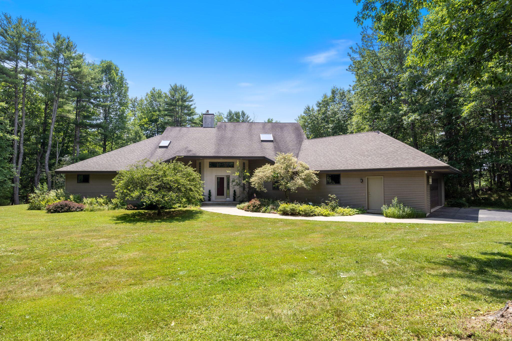 43 Carson Drive Property Photo 1