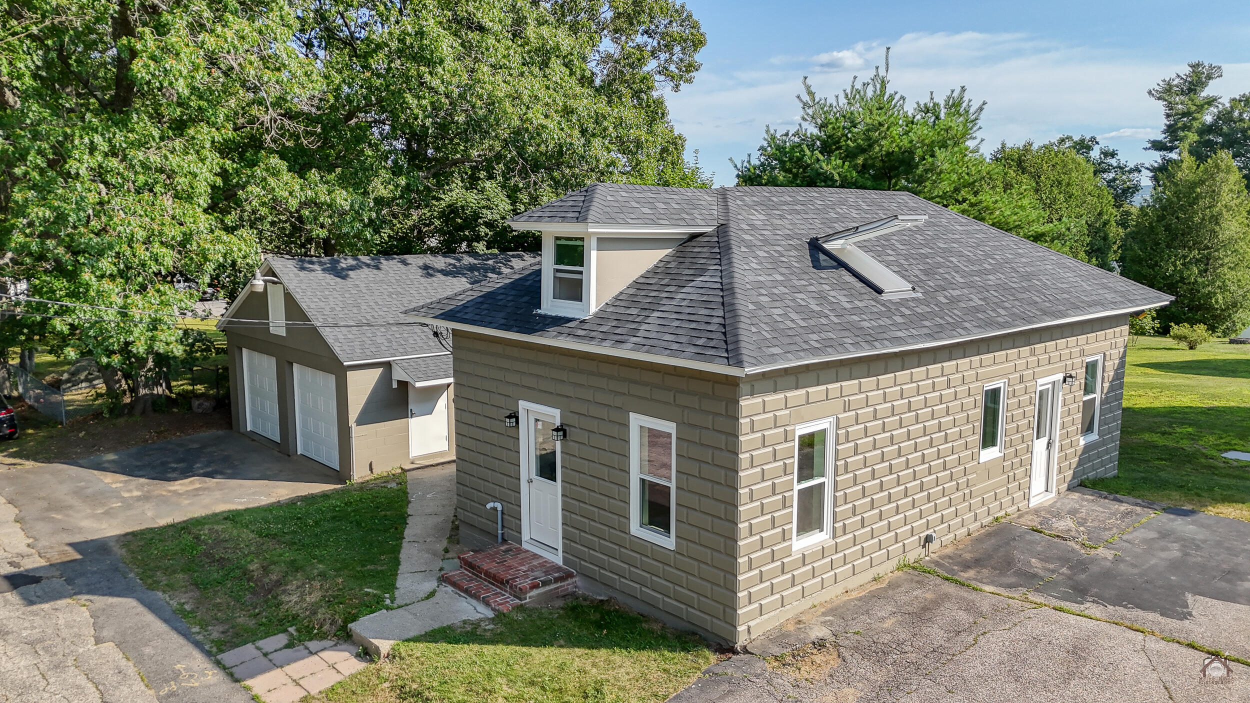 3 Coolidge Street Property Photo 1