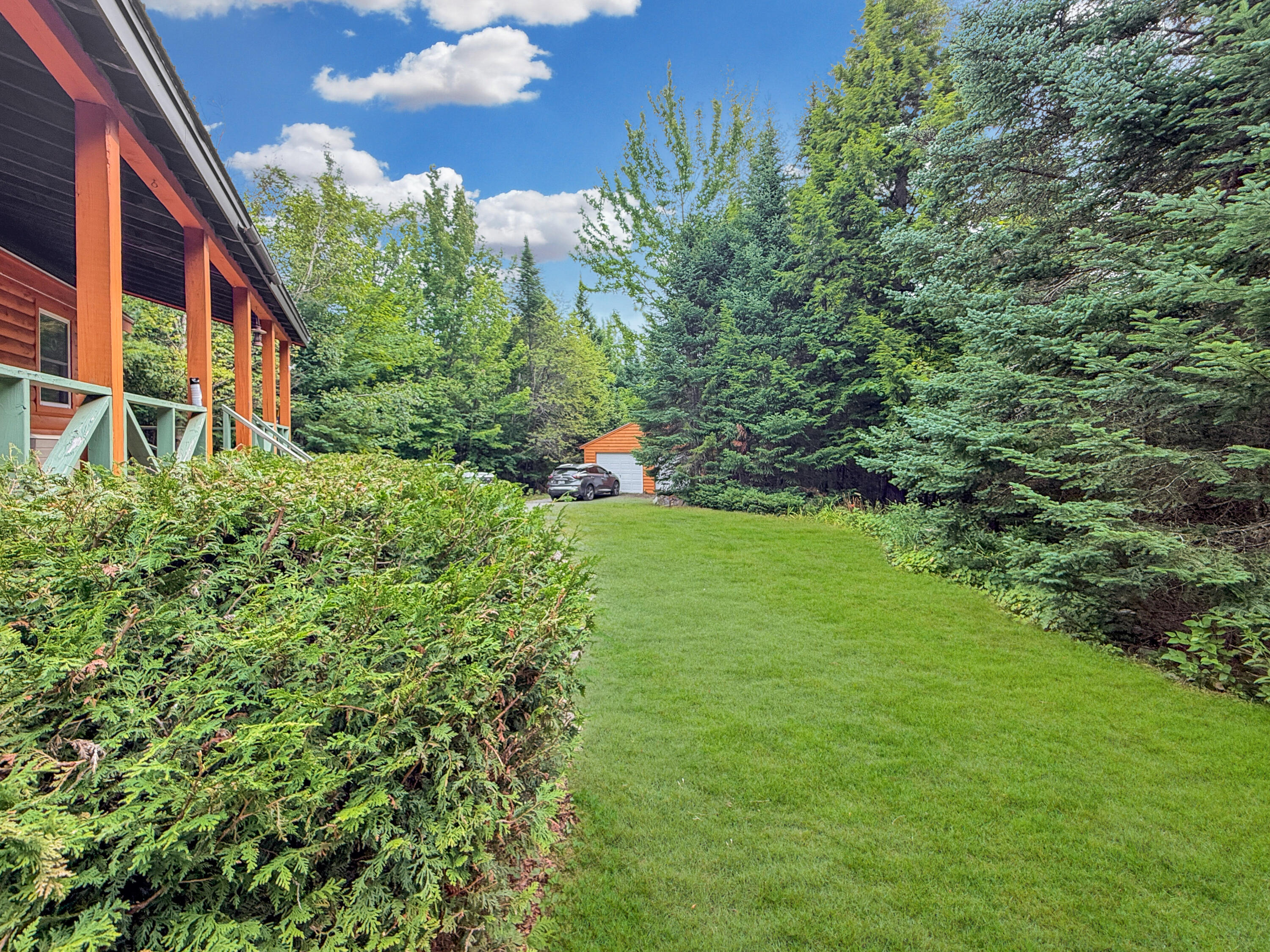 43 Hawksholm Trail Property Photo 4