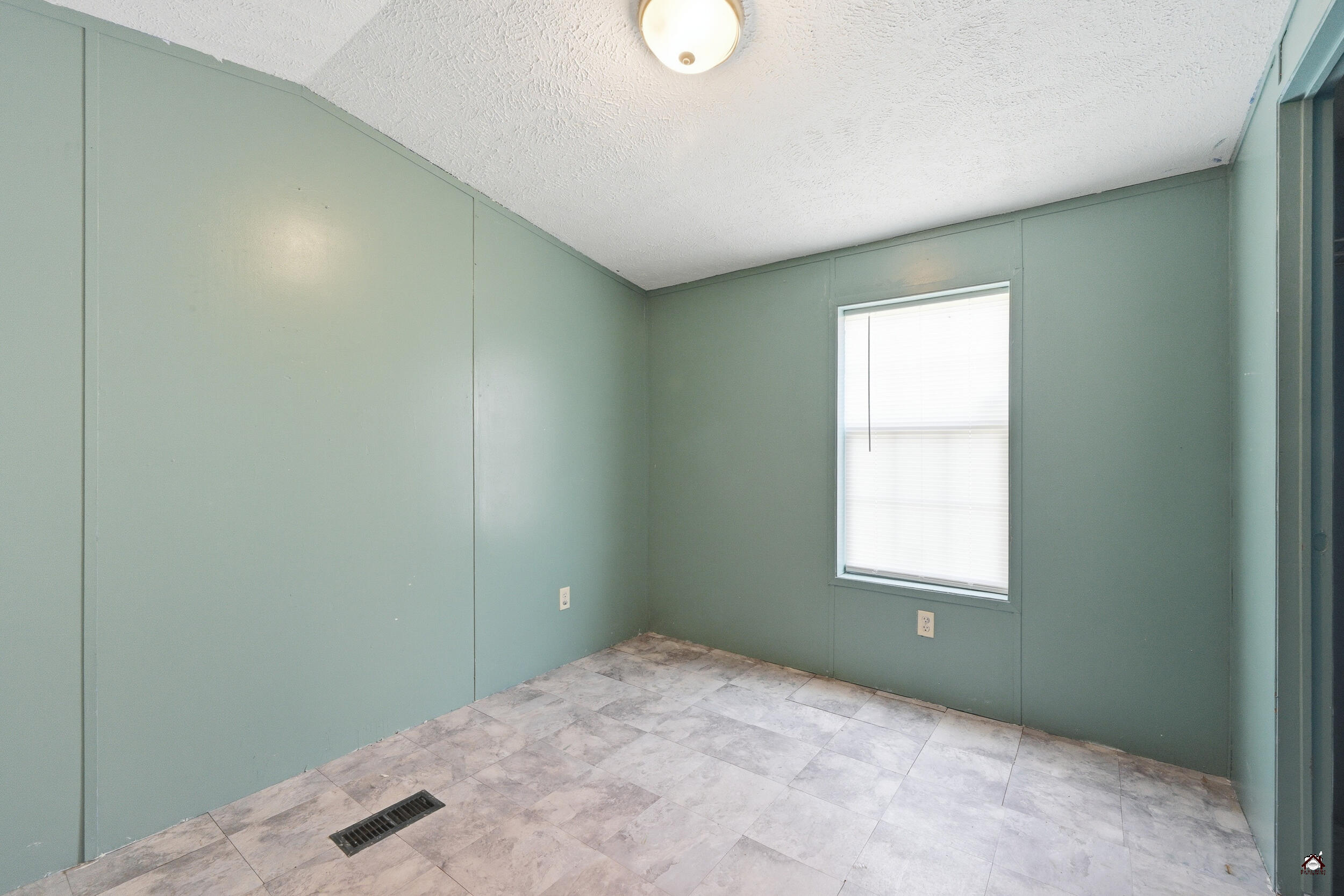 146 High Street 19 Property Photo 19