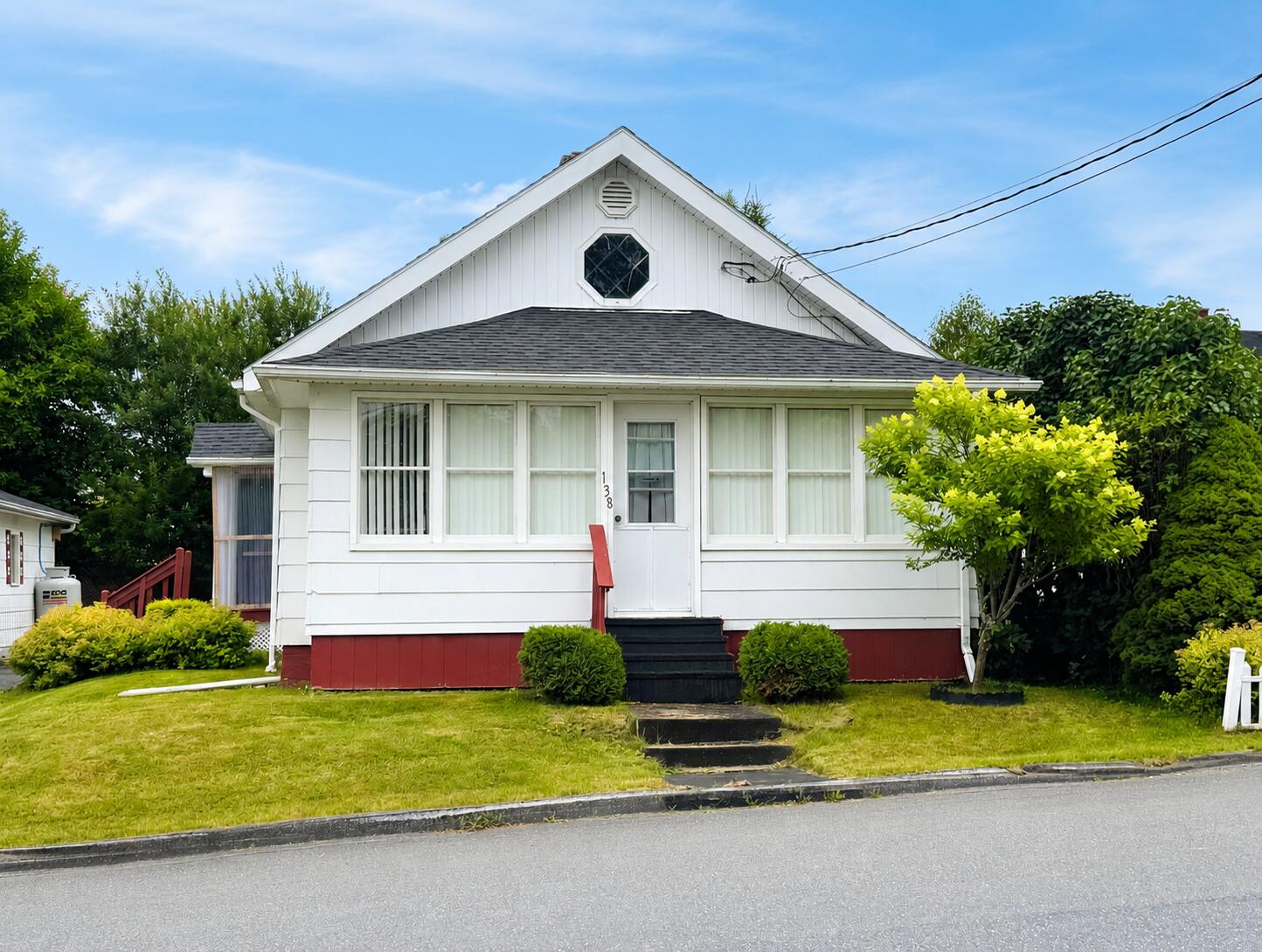 138 13th Avenue Property Photo 1