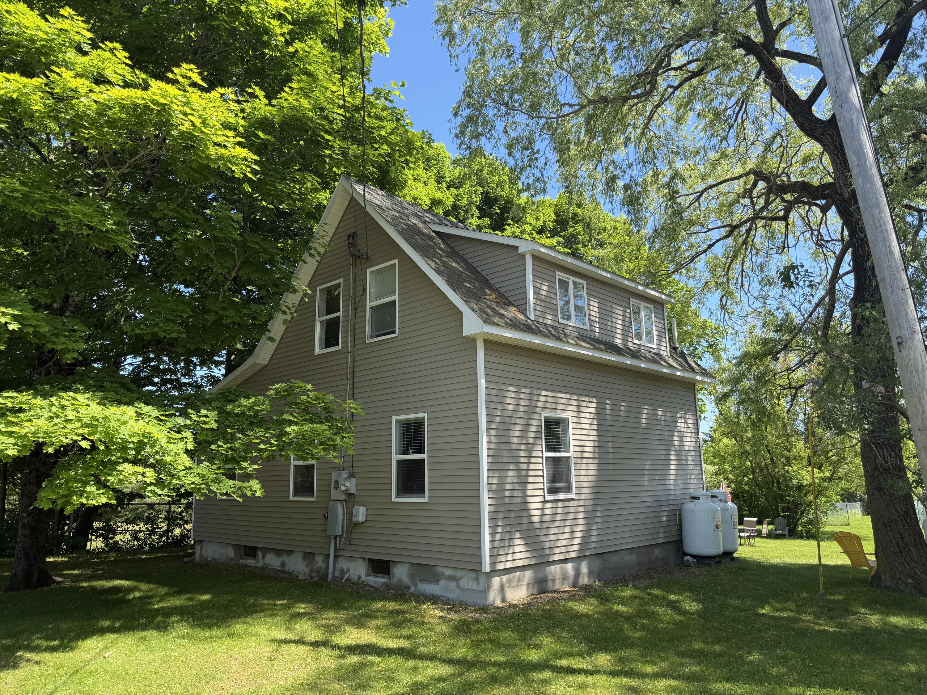 270 Park Street Property Photo 1