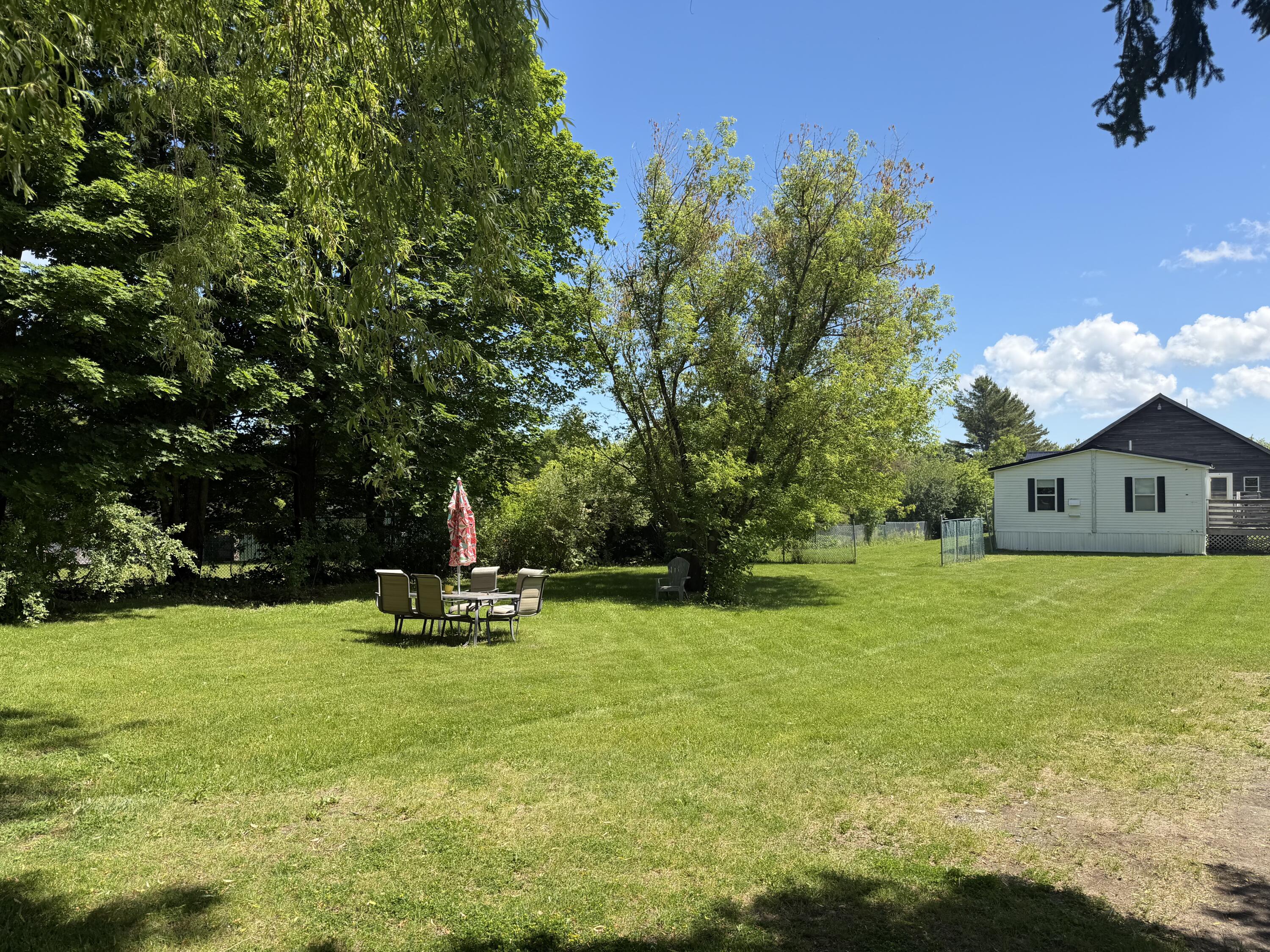 270 Park Street Property Photo 5