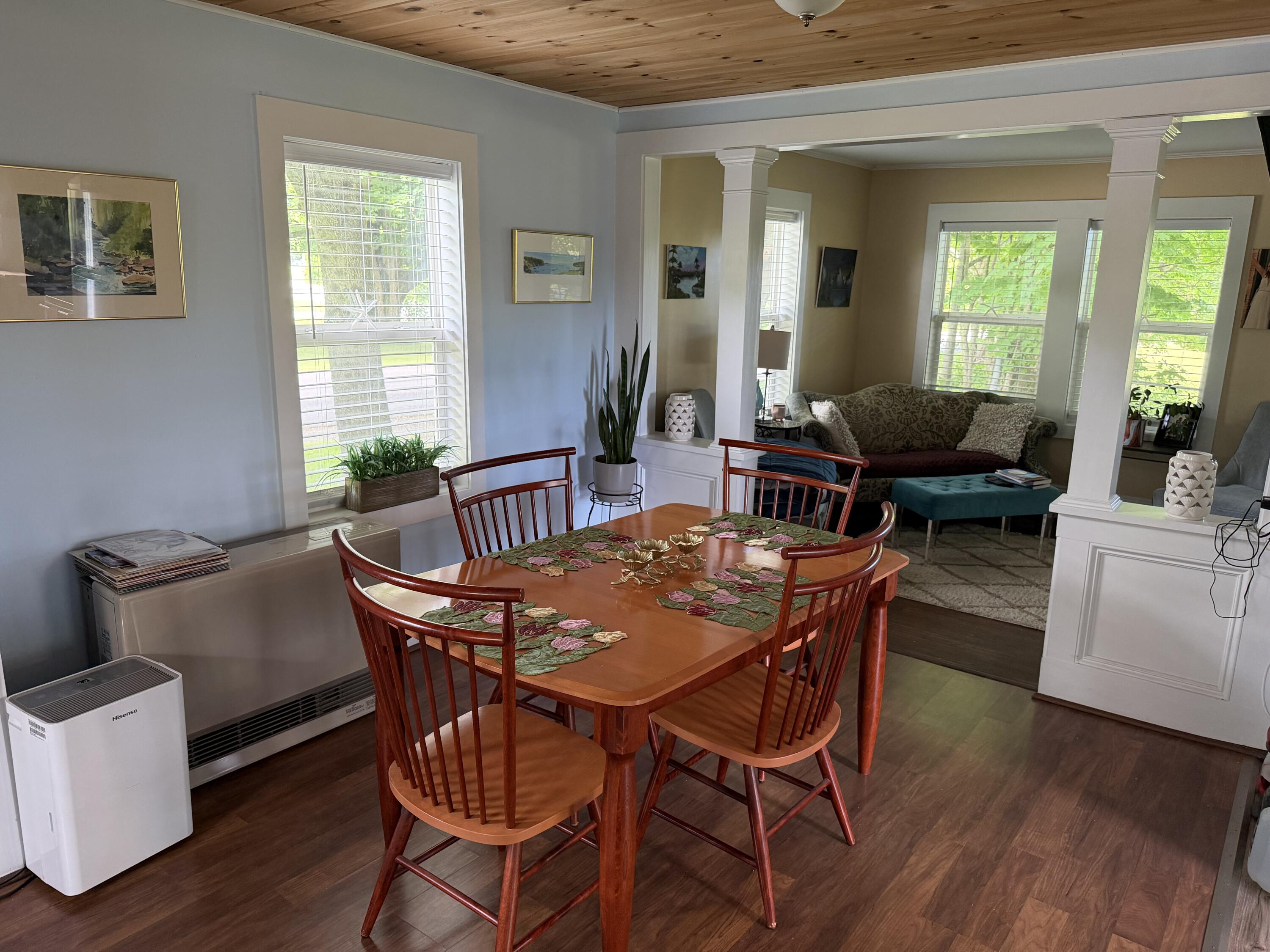270 Park Street Property Photo 6