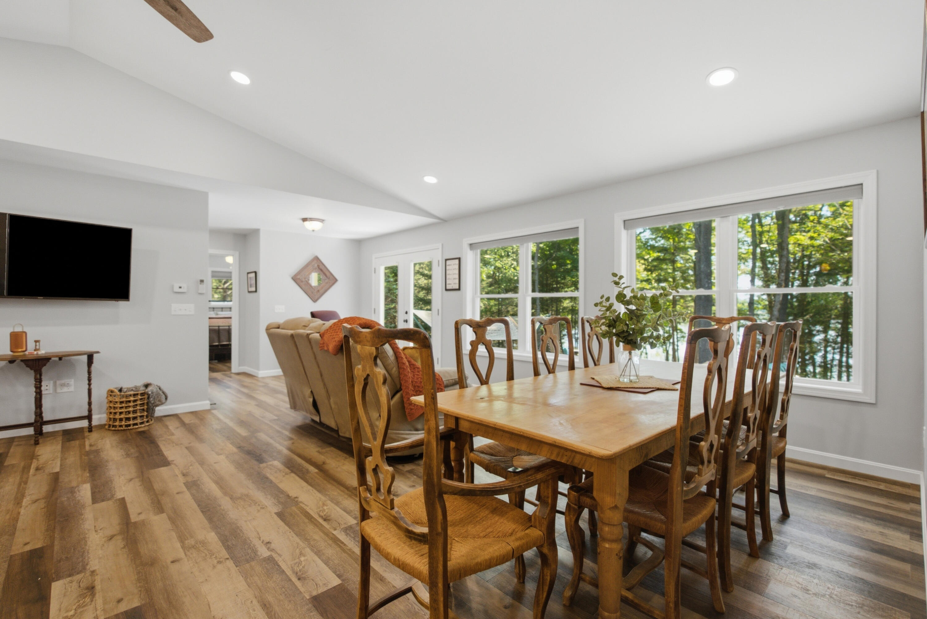 154 Lakeview Drive Property Photo 14