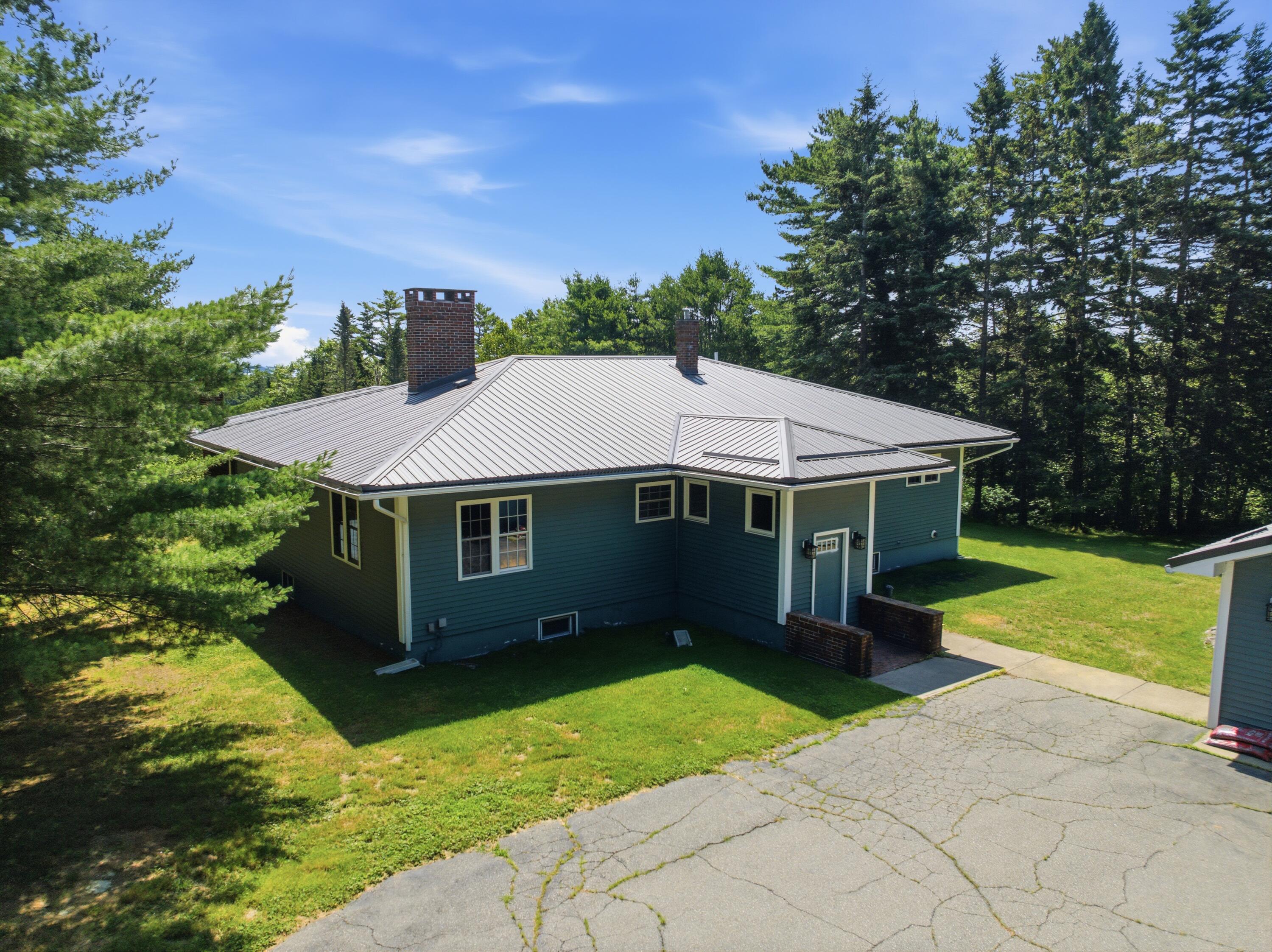 1481 S River Road Property Photo 3