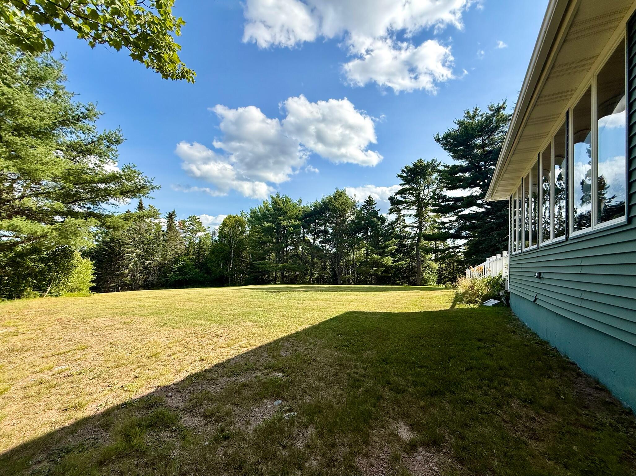 1481 S River Road Property Photo 10