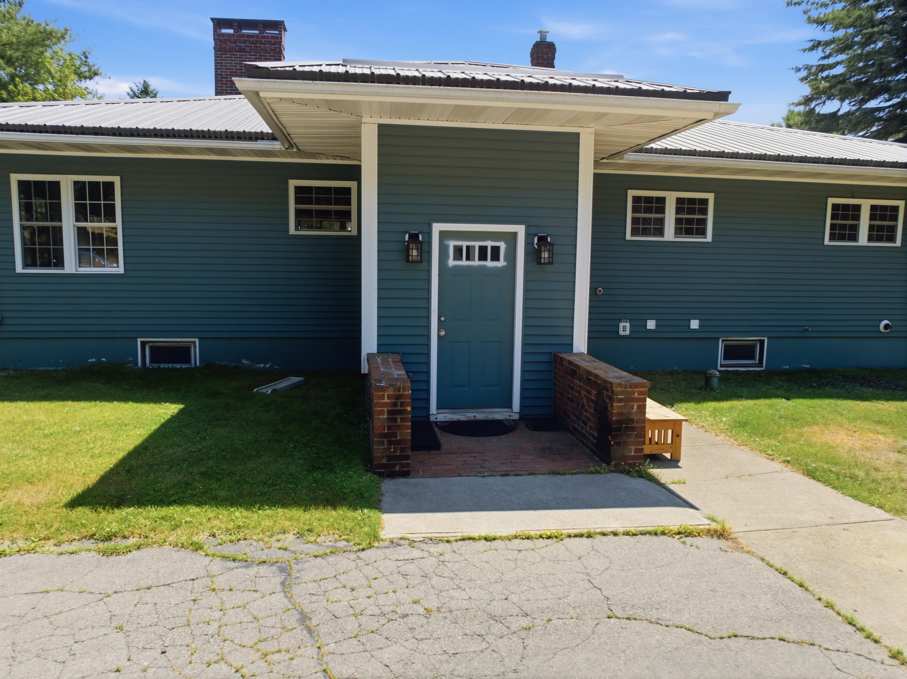 1481 S River Road Property Photo 12