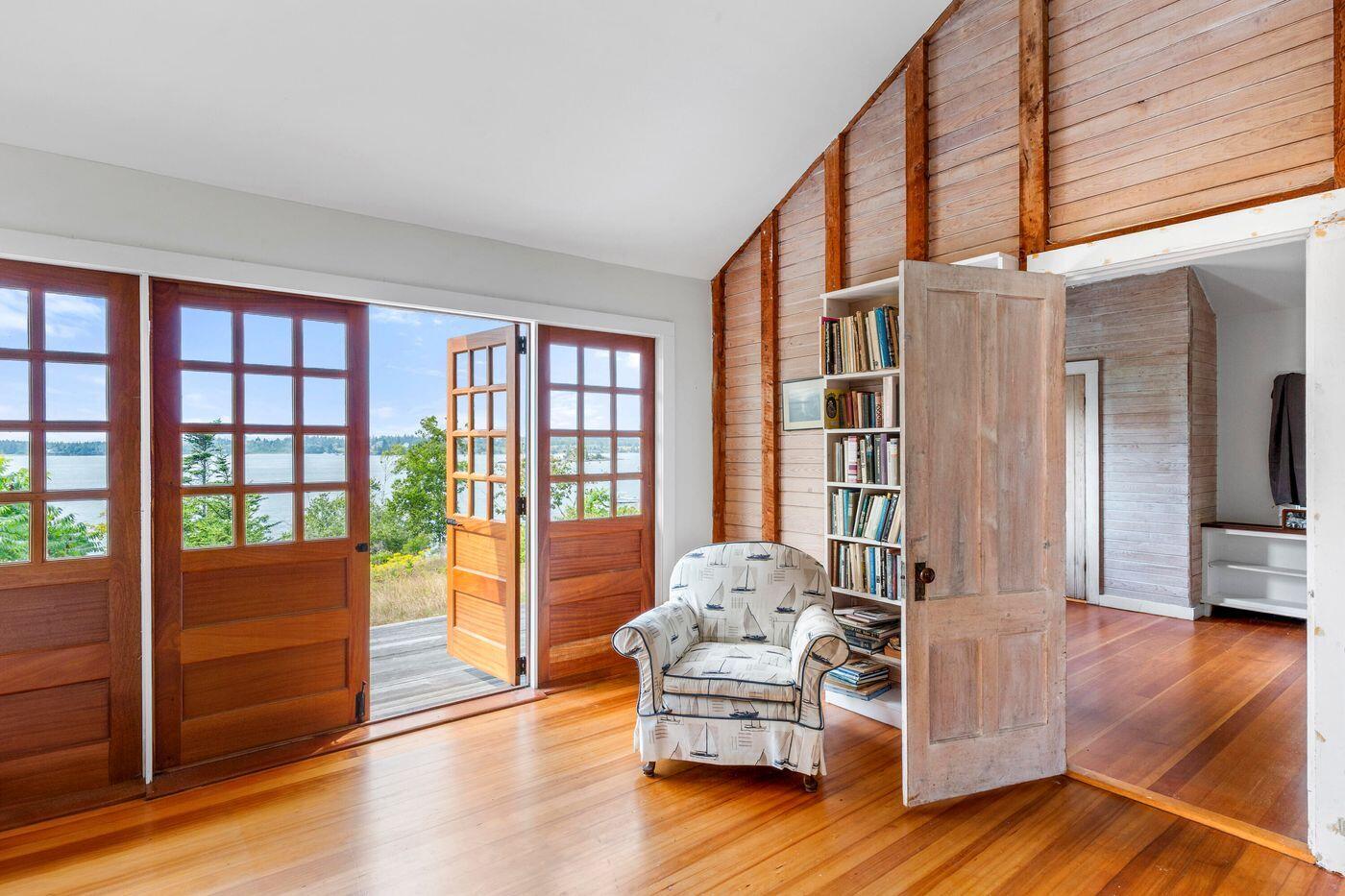 14 Kingsbury Point Property Photo 15