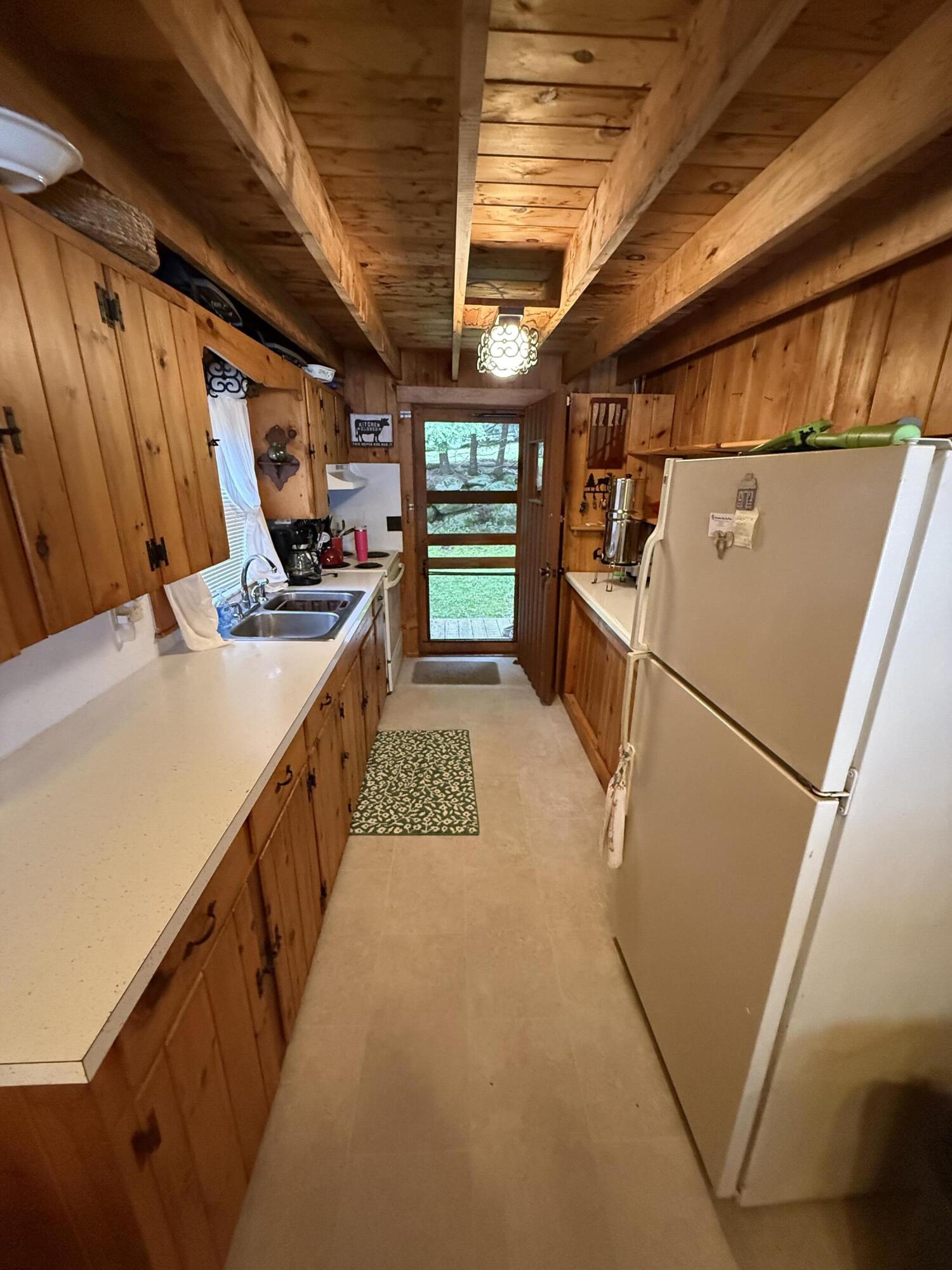 416 S Shore Road Property Photo 27