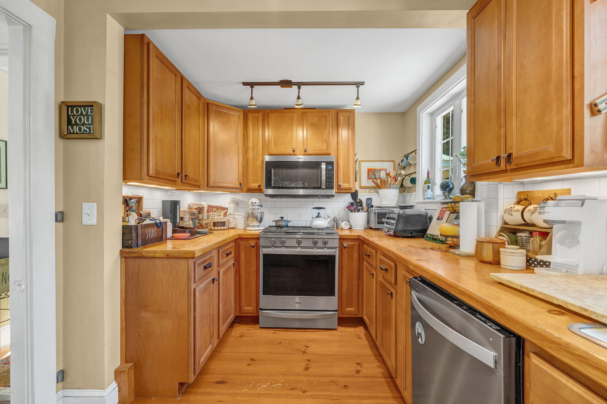 10 Lebanon Road Property Photo 2
