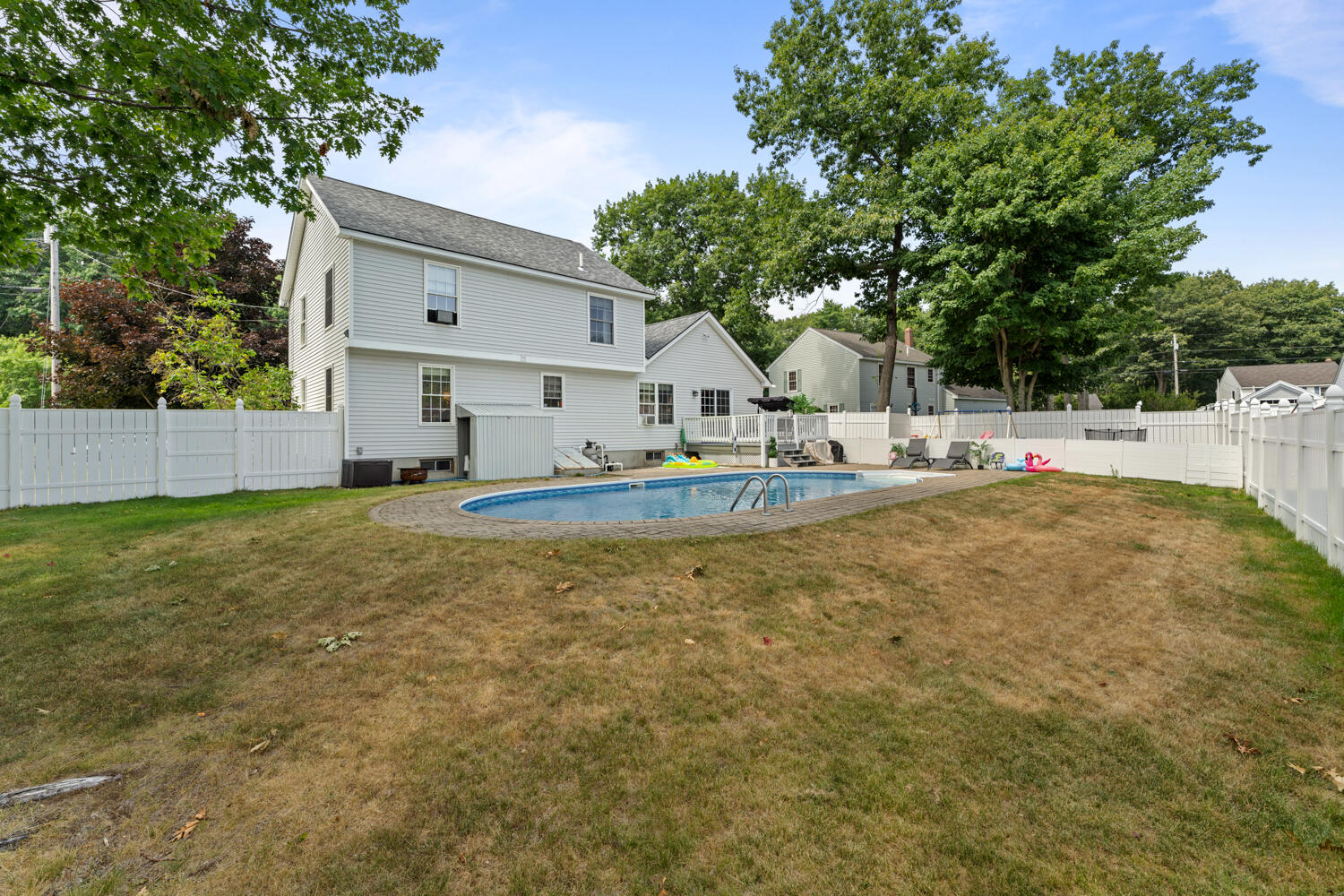 10 Aspen Drive Property Photo 6