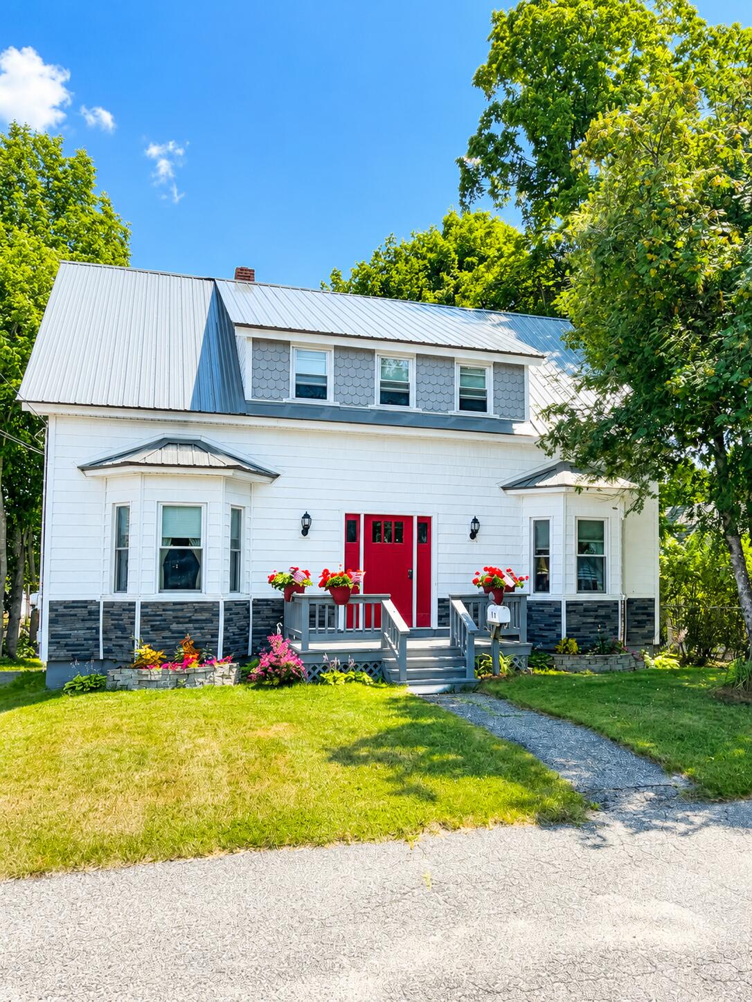 31 Spruce Street Property Photo 1