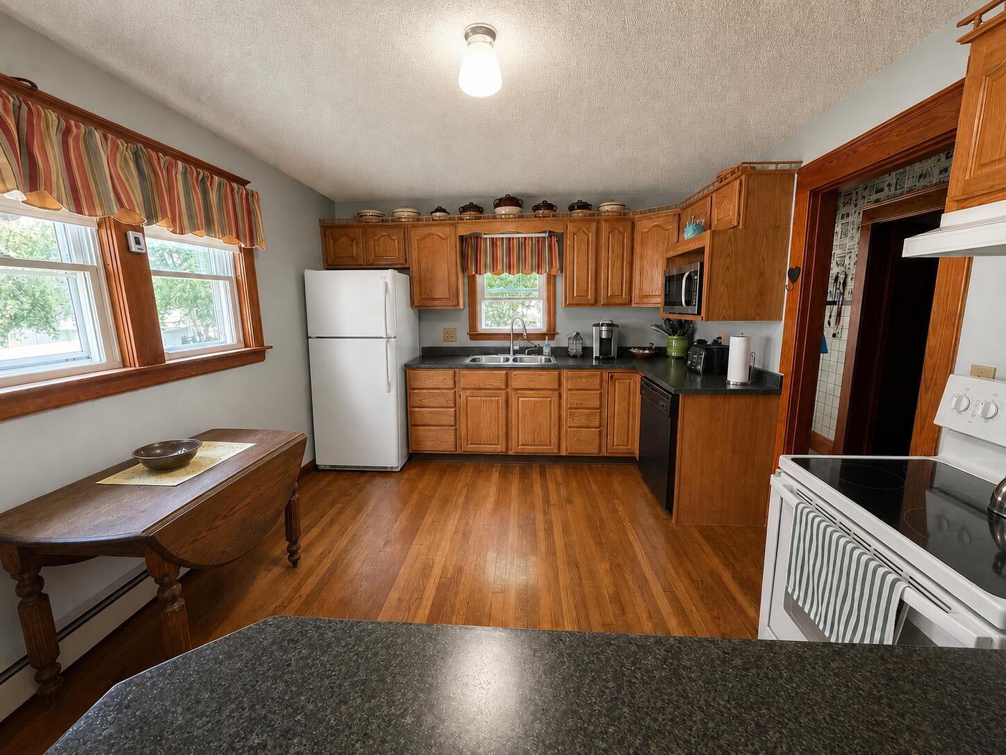 31 Spruce Street Property Photo 2