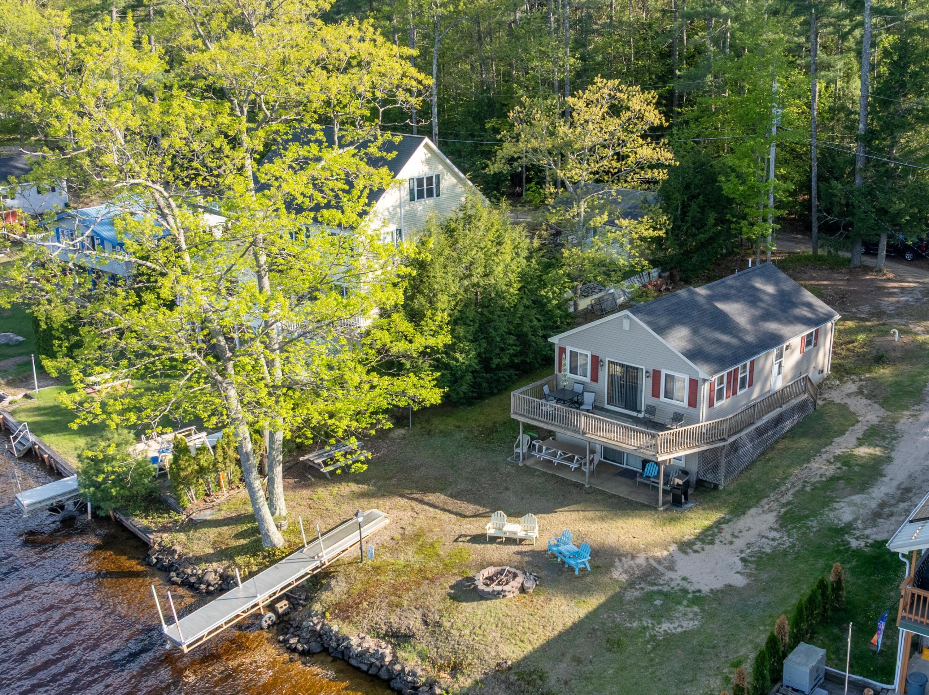 16 Hide Away Lane Property Photo 2