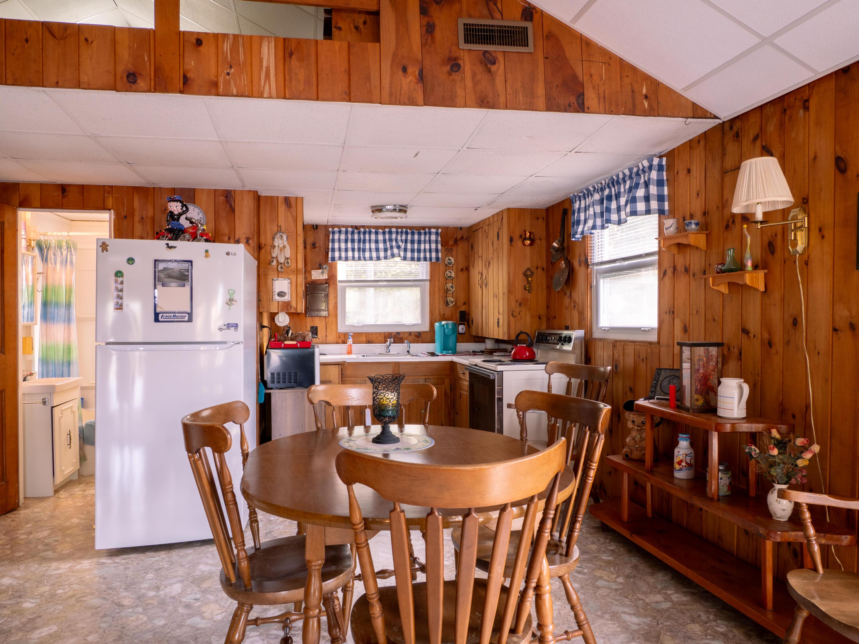 16 Hide Away Lane Property Photo 19