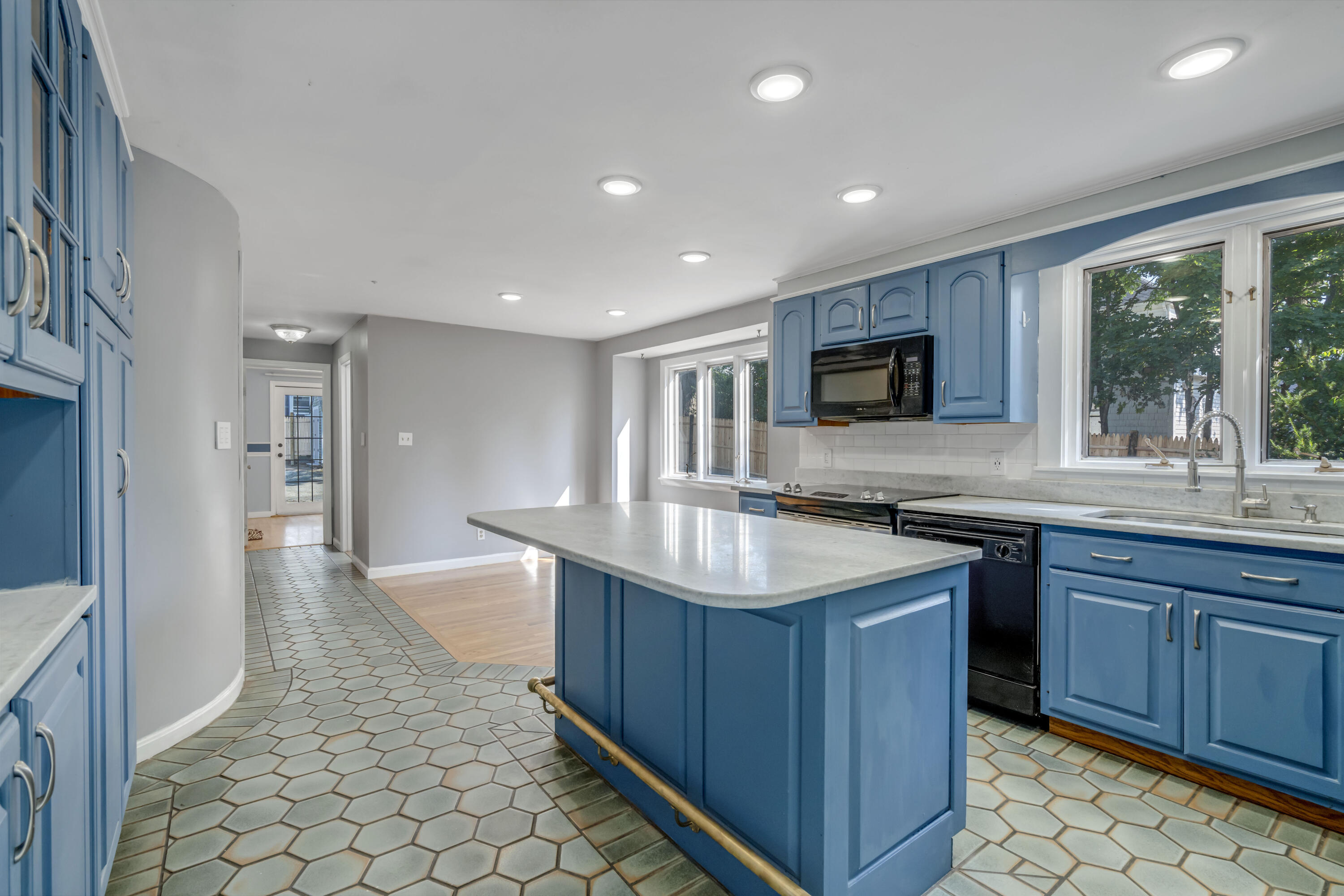 11 Upland Avenue Property Photo 13