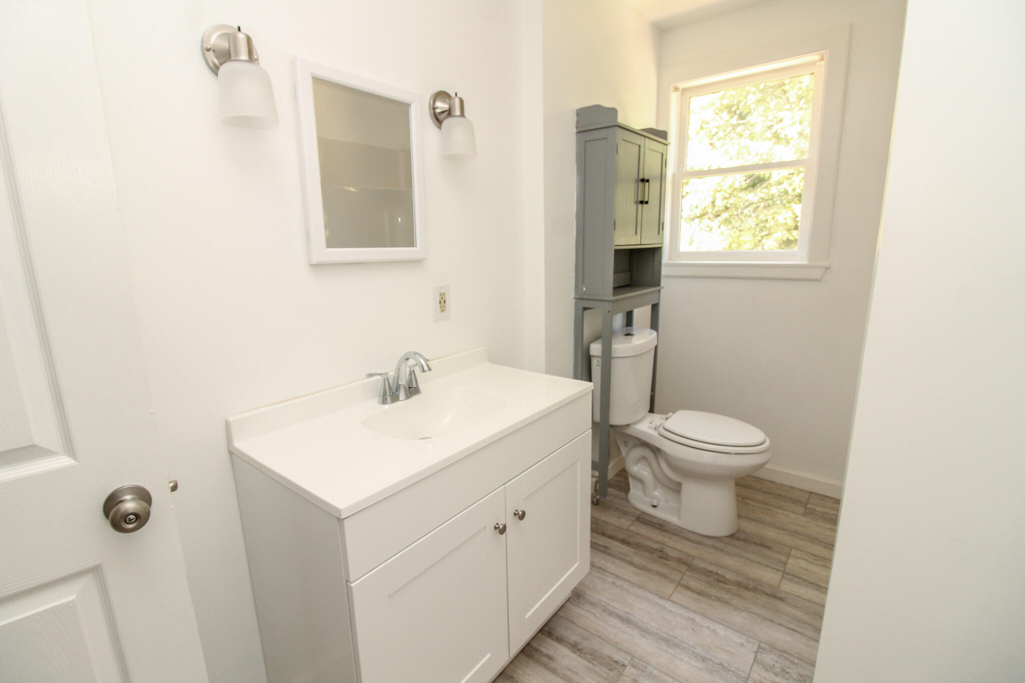 10 Perry Lane Property Photo 21