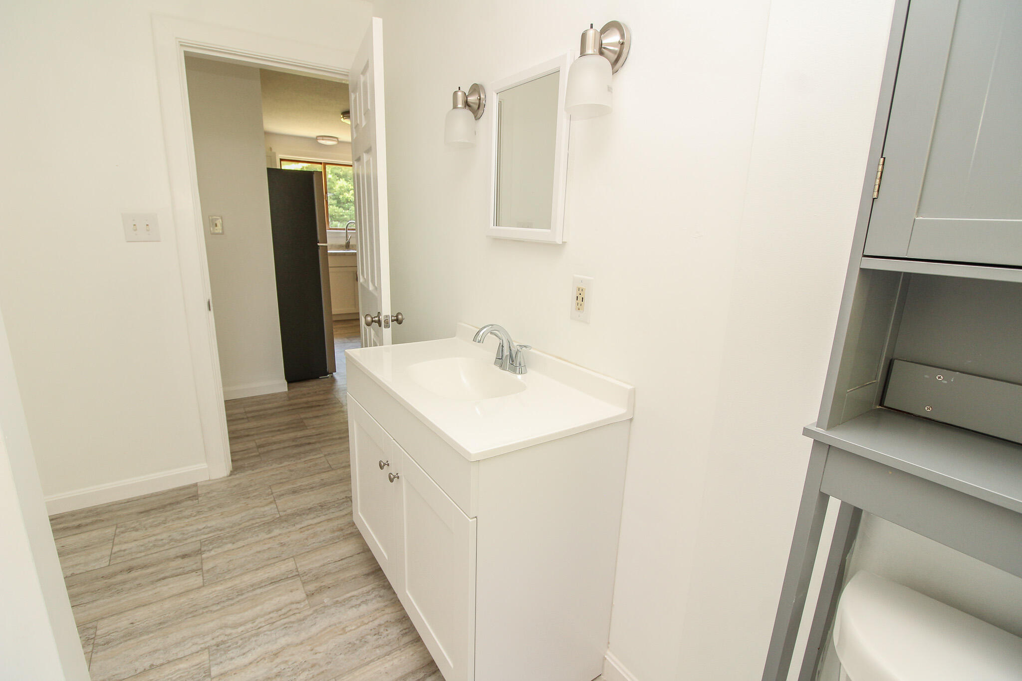 10 Perry Lane Property Photo 23