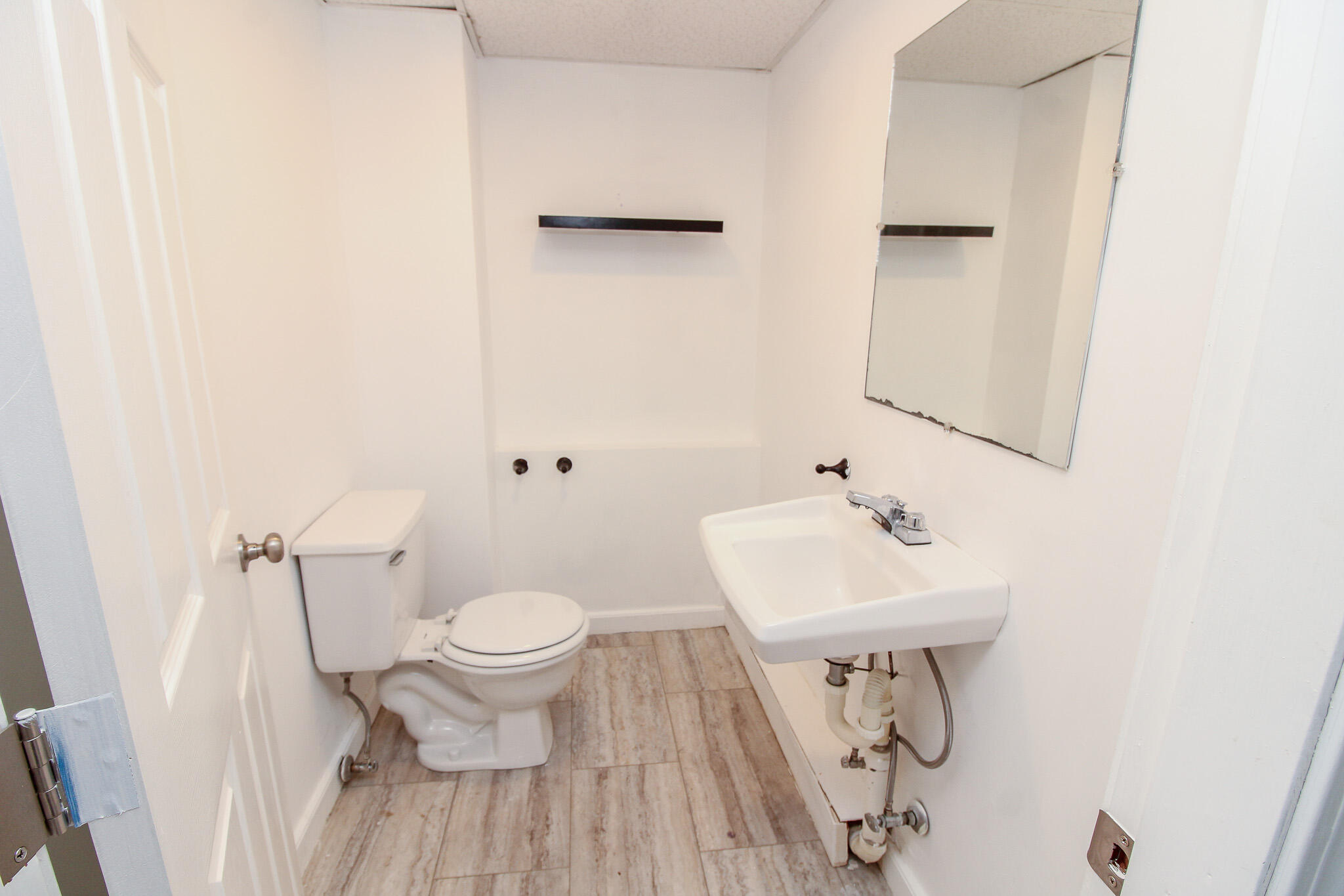 10 Perry Lane Property Photo 31