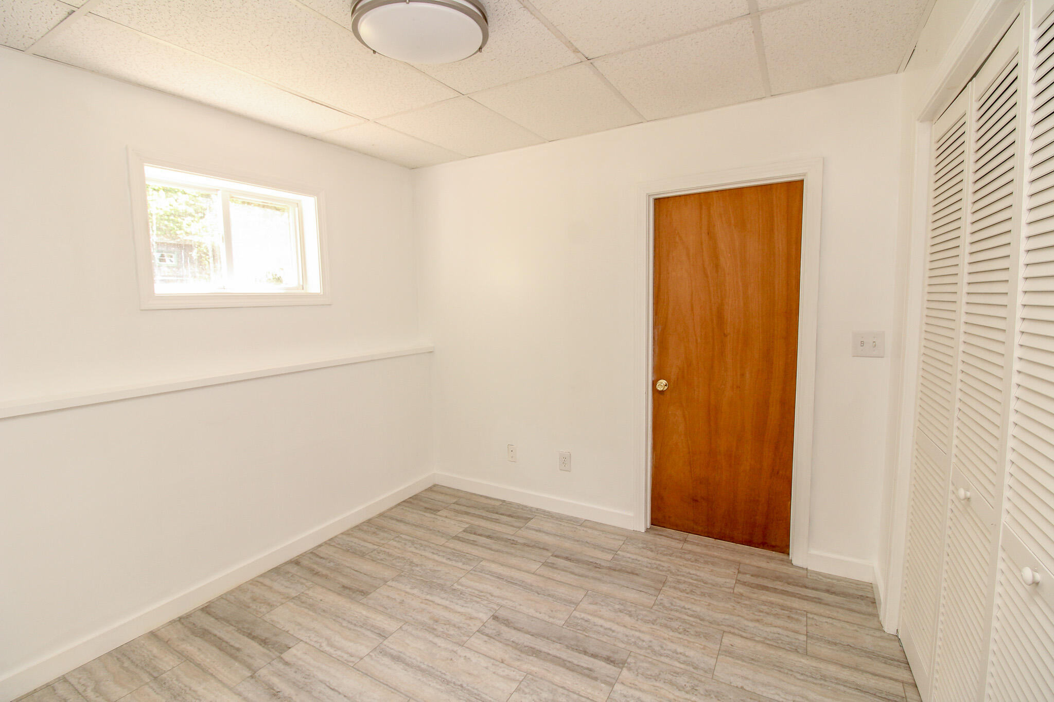 10 Perry Lane Property Photo 34