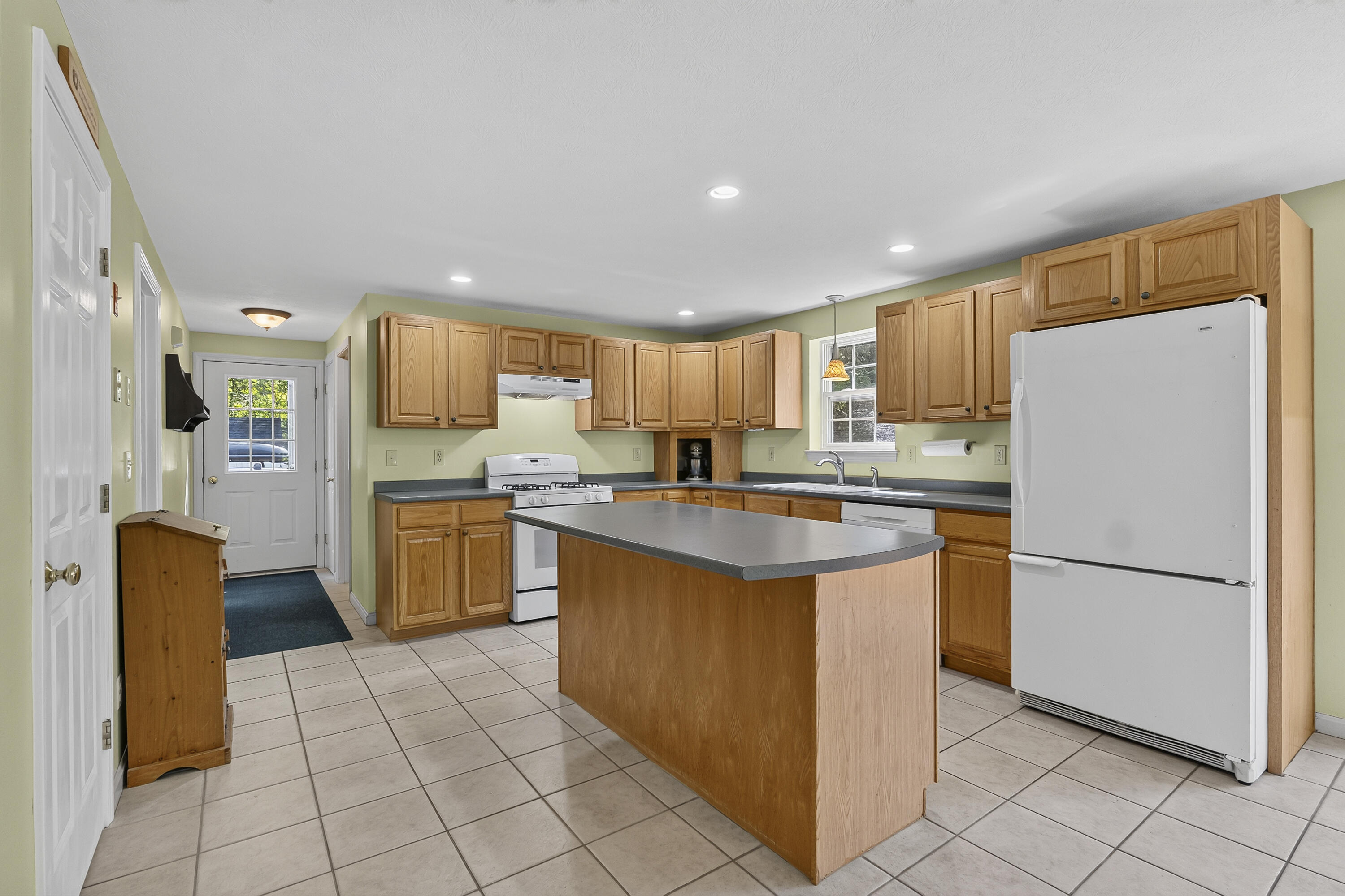 152 Sand Pond Road Property Photo 8
