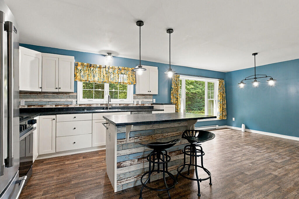 682 Bog Road Property Photo 4