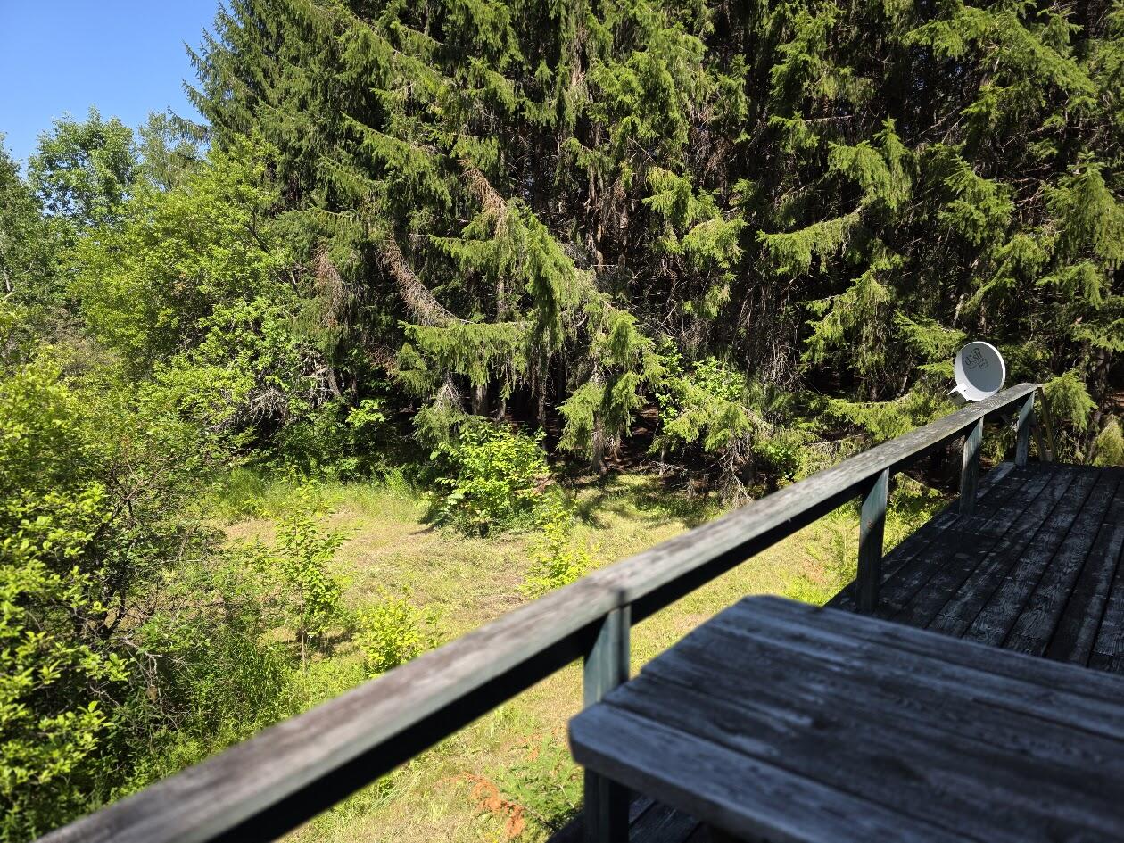 871 Estabrook Road Property Photo 6