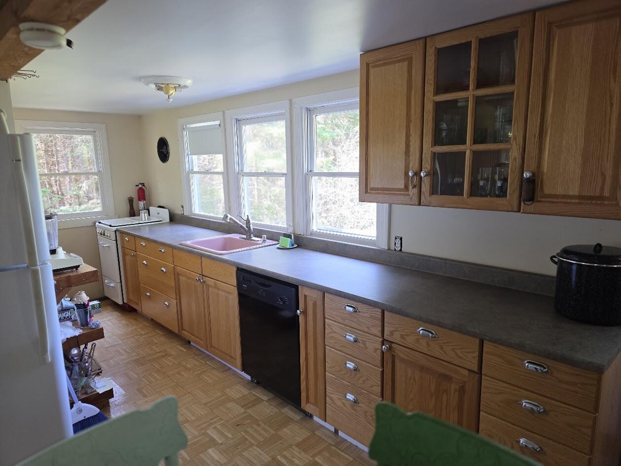 871 Estabrook Road Property Photo 7