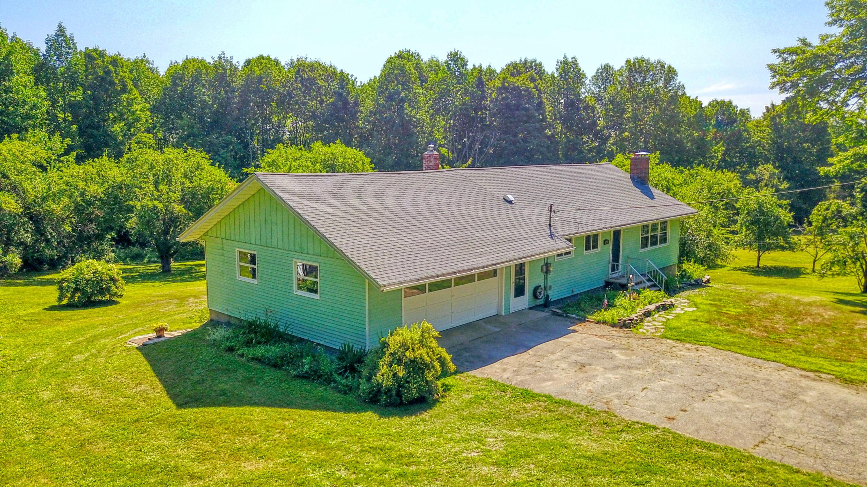 540 Taber Hill Road Property Photo 3