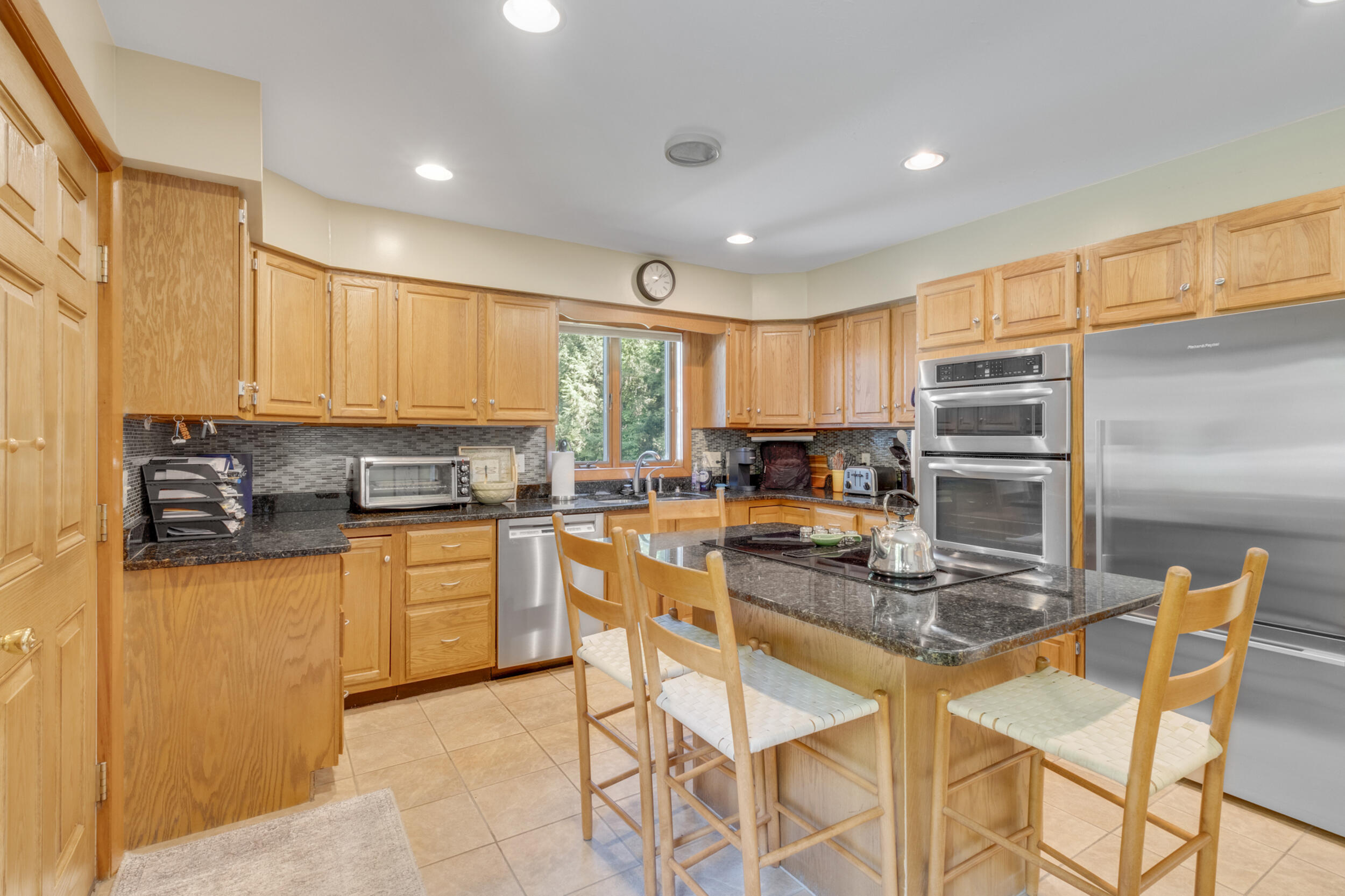 77 Wedgewood Drive Property Photo 4