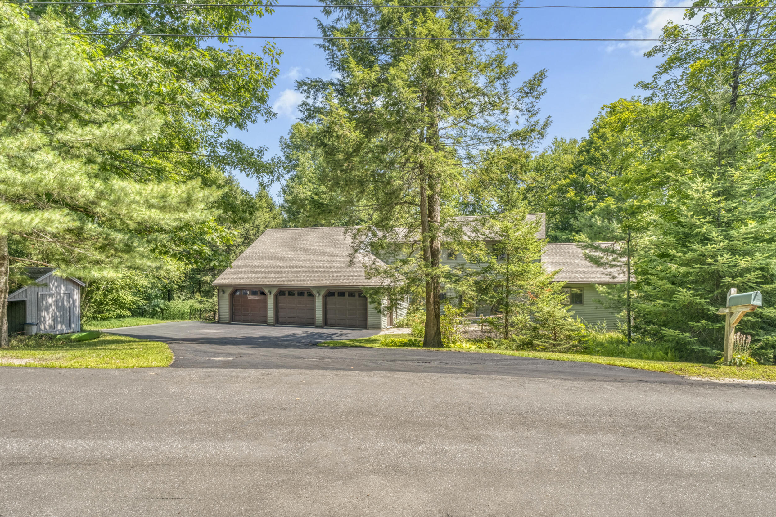 77 Wedgewood Drive Property Photo 8