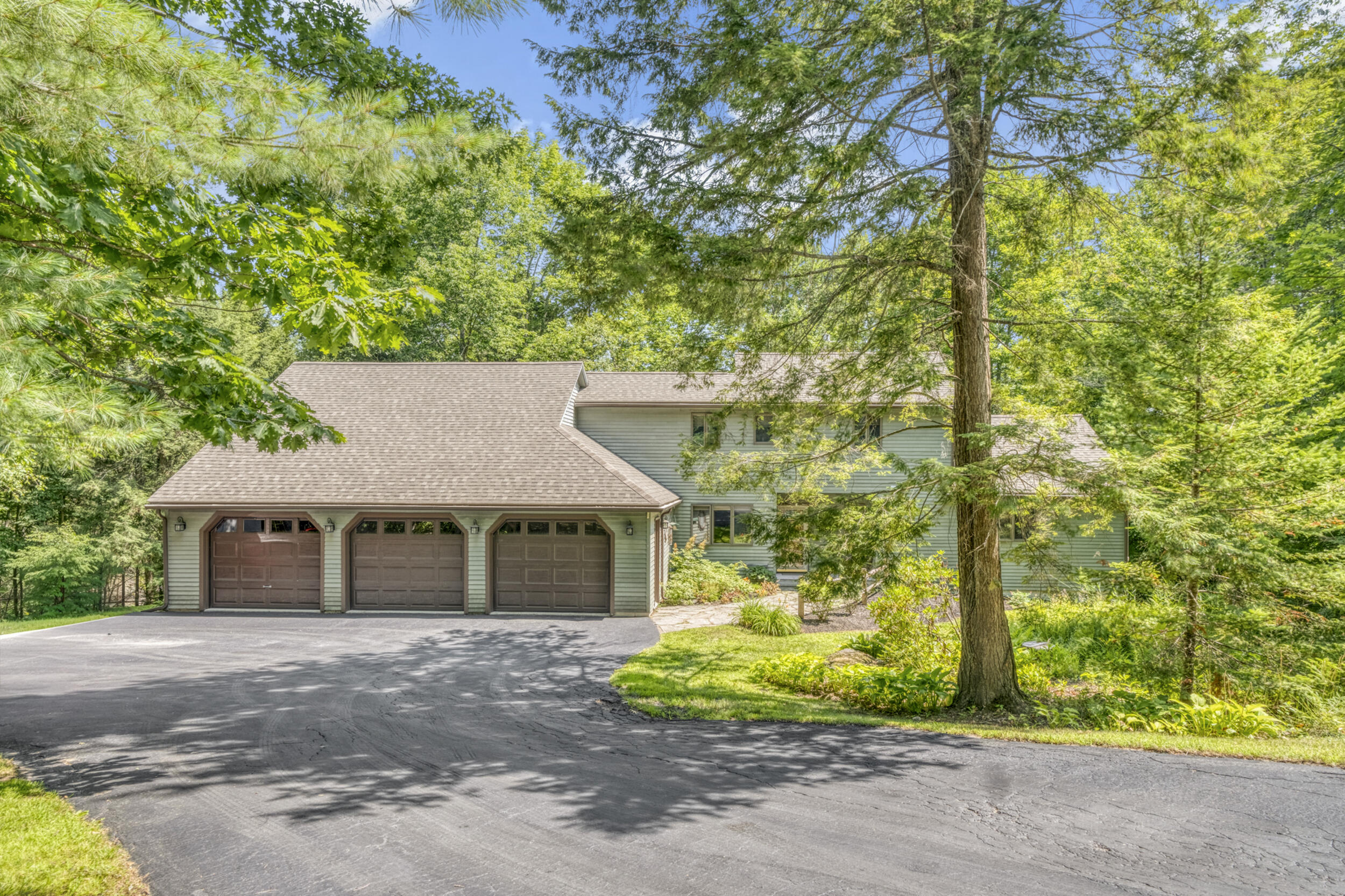 77 Wedgewood Drive Property Photo 9