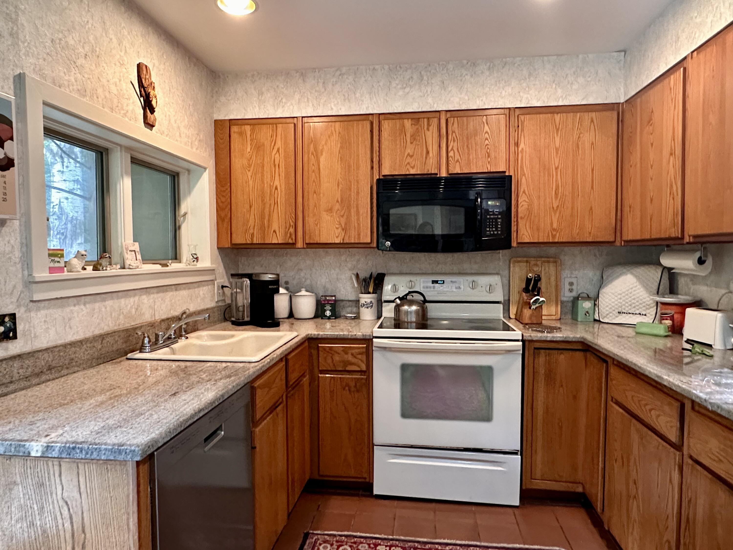 6008 Fairway Drive Property Photo 16