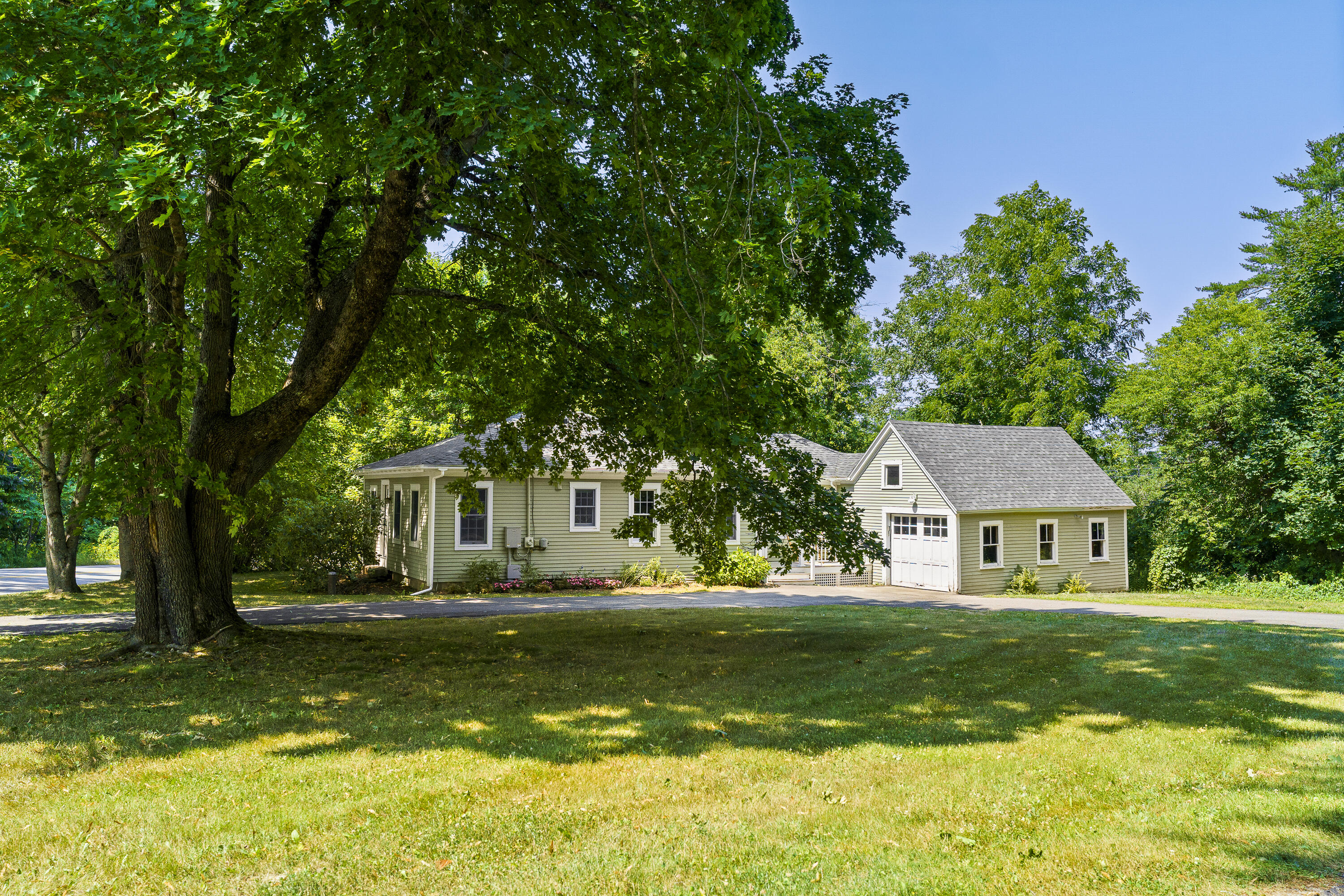 205 Center Street Property Photo 8